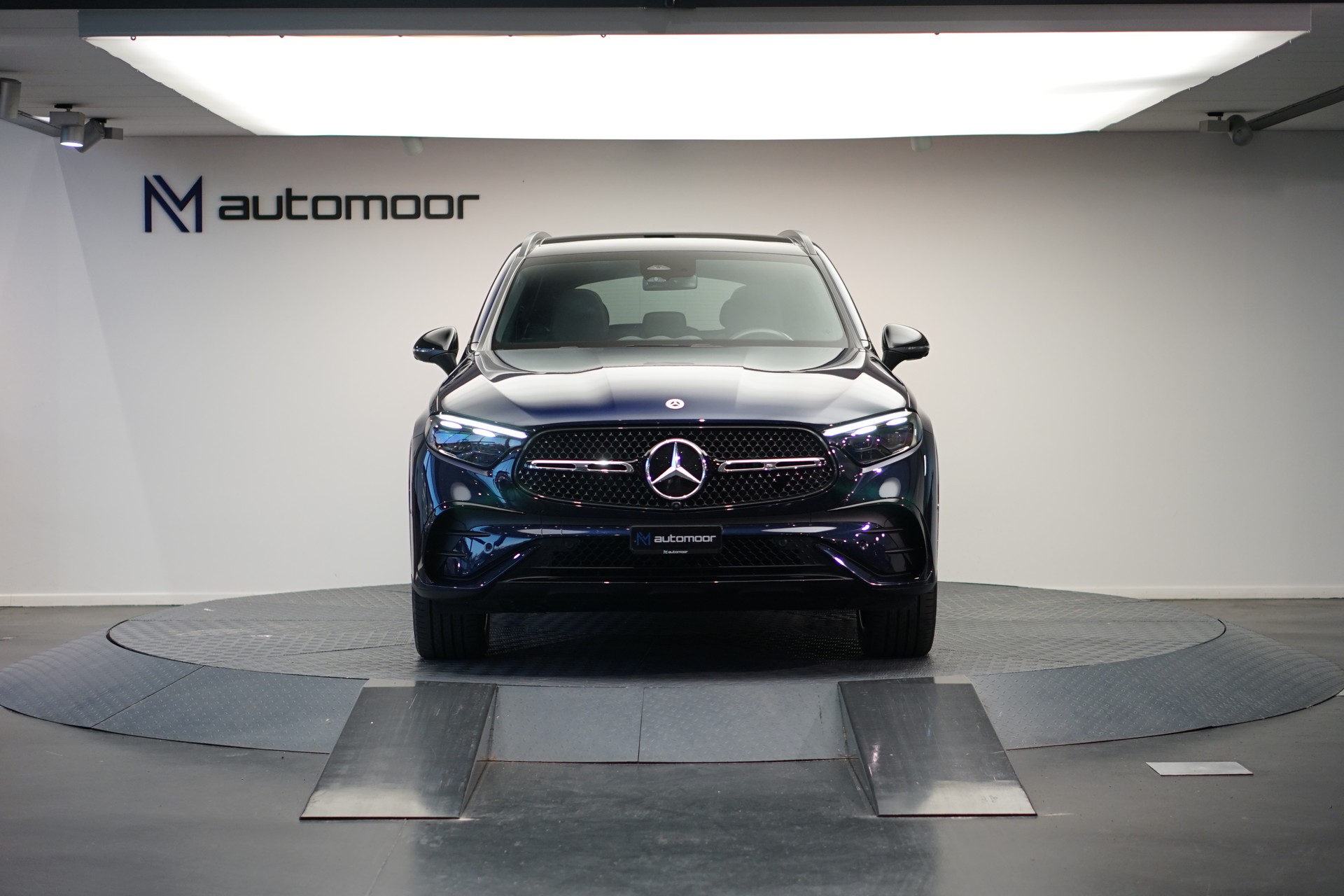 MERCEDES-BENZ GLC 300 4Matic AMG Line 9G-Tronic *CH-Fahrzeug* *Burmester* *Pano*-image-1