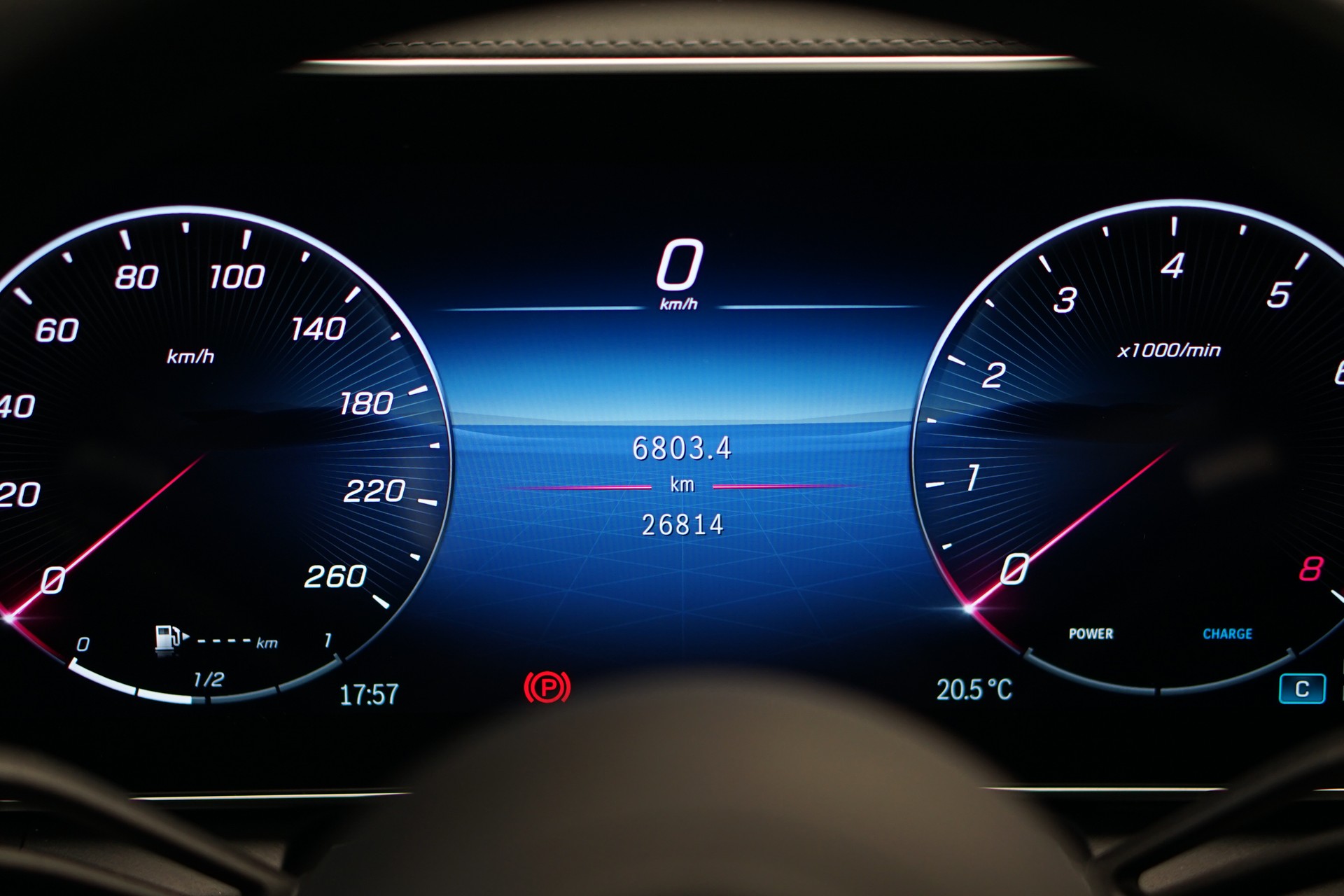 MERCEDES-BENZ GLC 300 4Matic AMG Line 9G-Tronic *CH-Fahrzeug* *Burmester* *Pano*-image-26