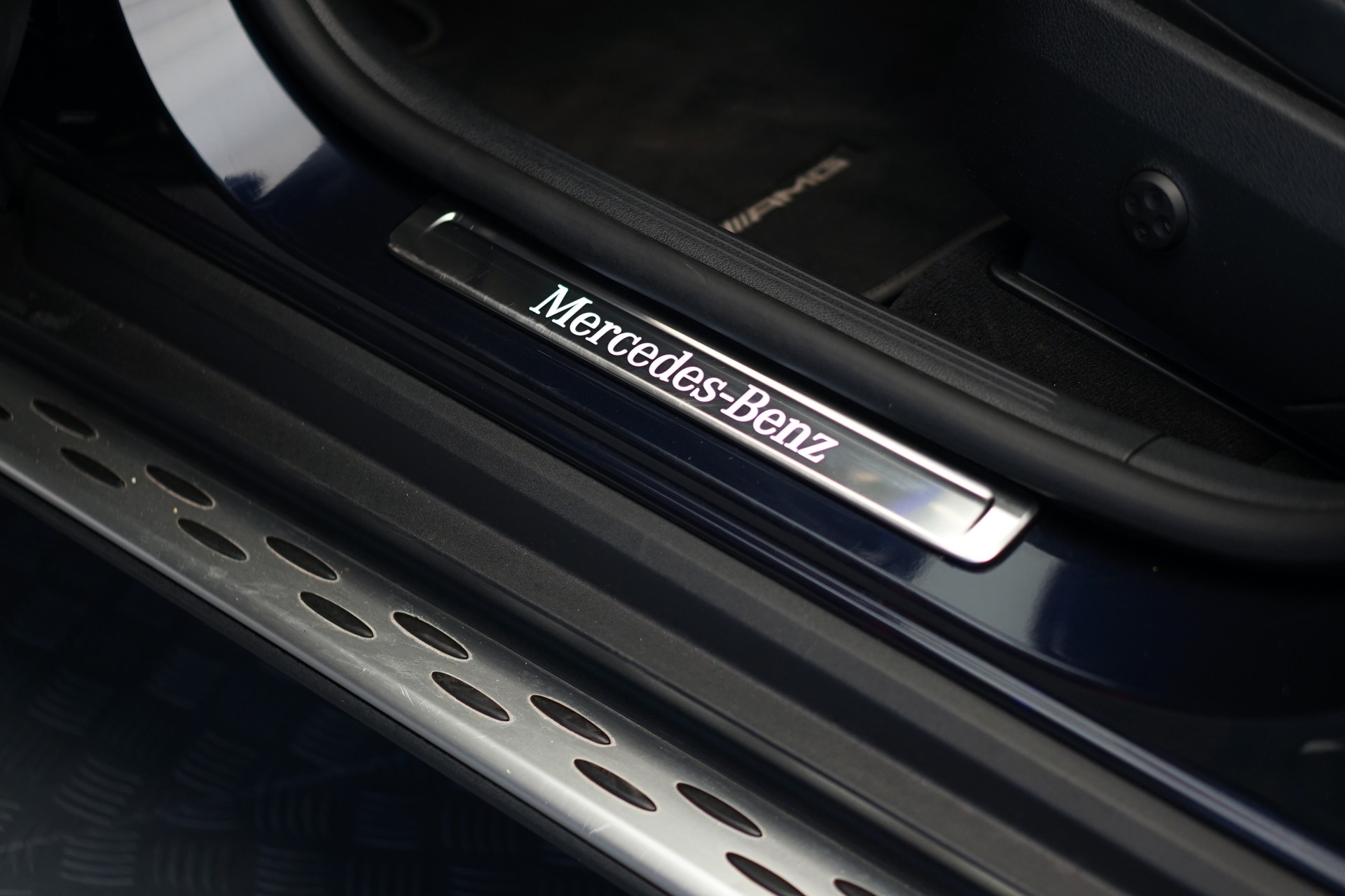 MERCEDES-BENZ GLC 300 4Matic AMG Line 9G-Tronic *CH-Fahrzeug* *Burmester* *Pano*-image-28