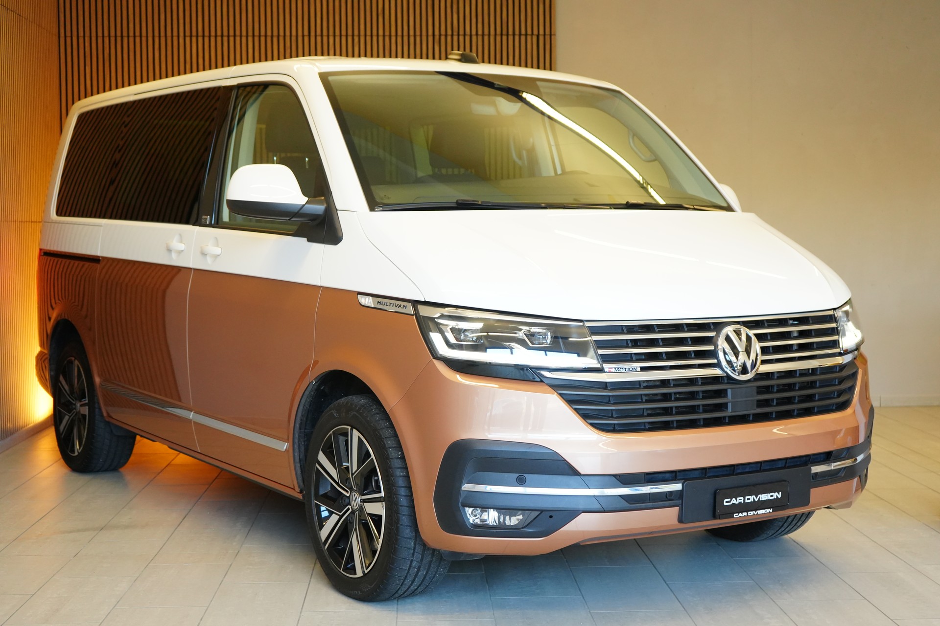 VW T6.1 Multivan 2.0 Bi-TDI Generation Six 4Motion DSG-image-3