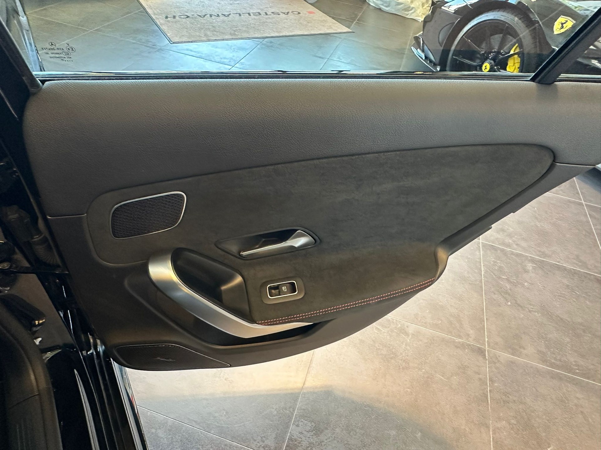 MERCEDES-BENZ A 45 S AMG 4Matic+ Speedshift-image-23