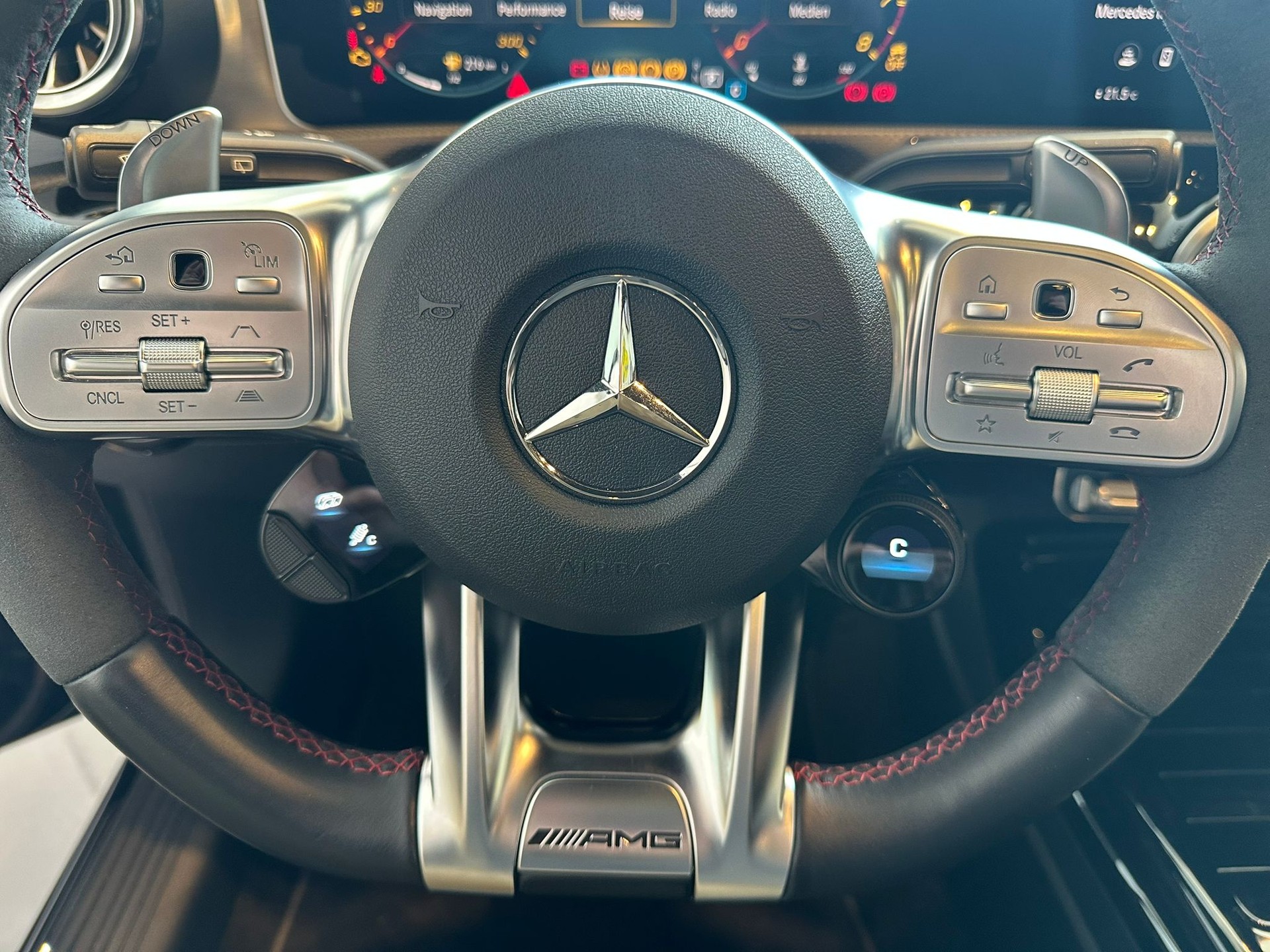 MERCEDES-BENZ A 45 S AMG 4Matic+ Speedshift-image-14