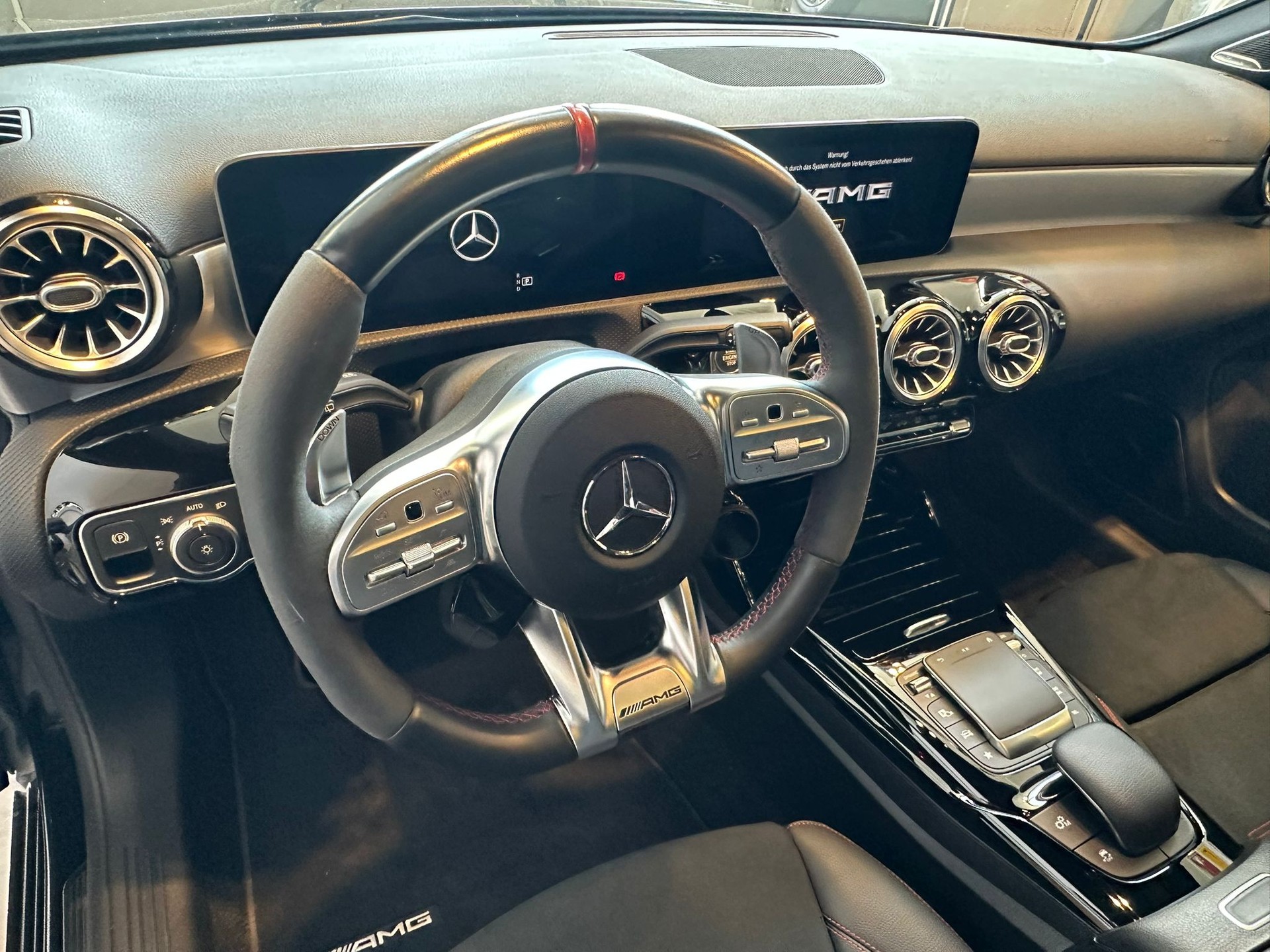 MERCEDES-BENZ A 45 S AMG 4Matic+ Speedshift-image-12
