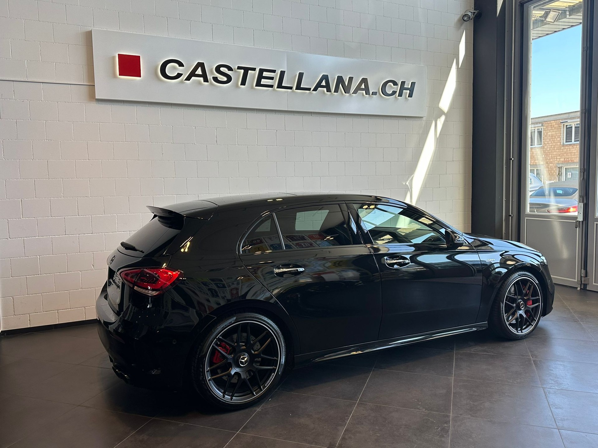 MERCEDES-BENZ A 45 S AMG 4Matic+ Speedshift-image-2