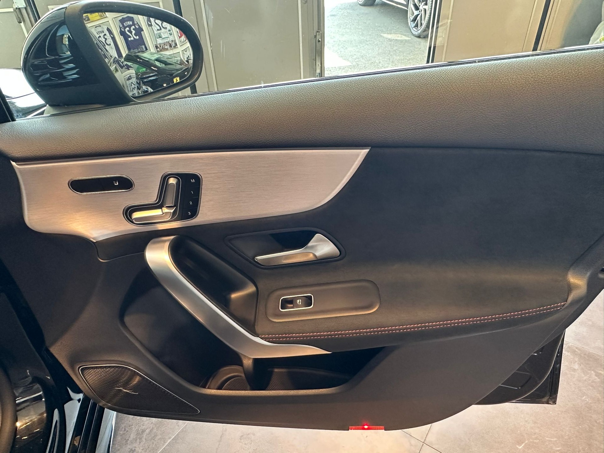 MERCEDES-BENZ A 45 S AMG 4Matic+ Speedshift-image-22