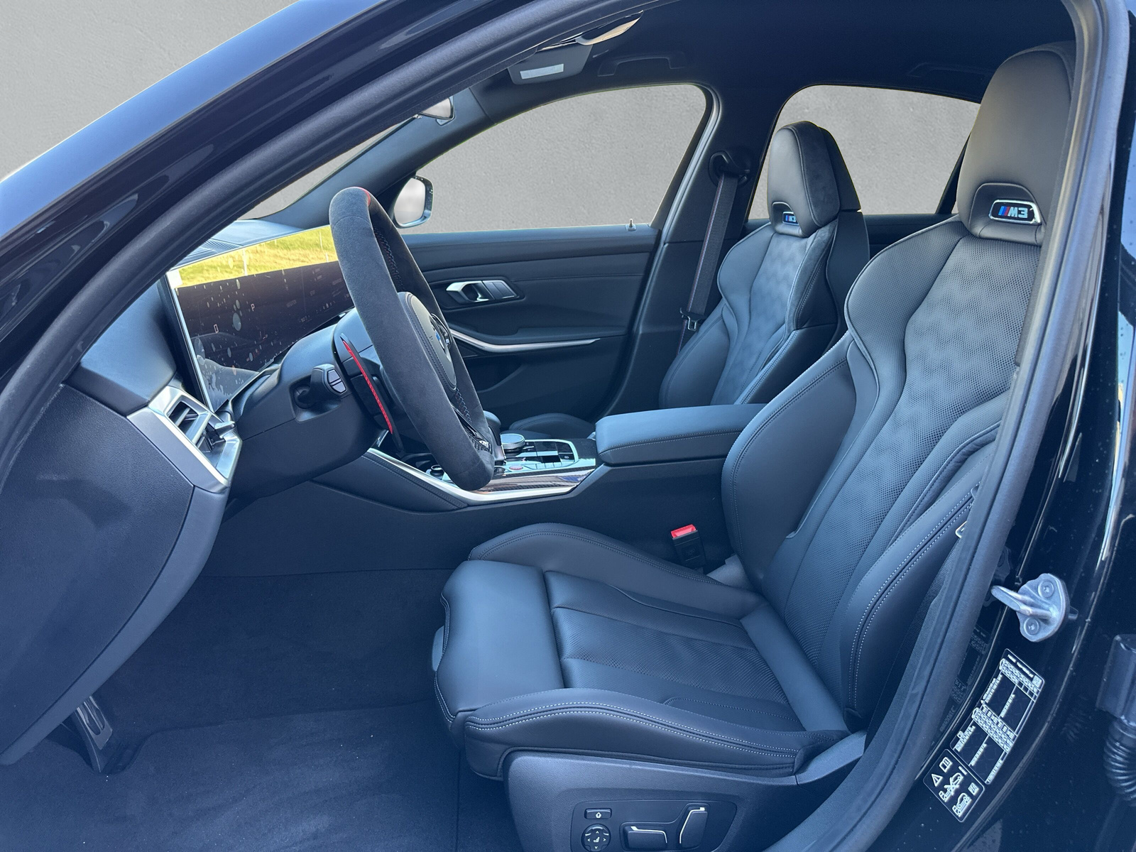BMW M3 Competition M xDrive-image-10