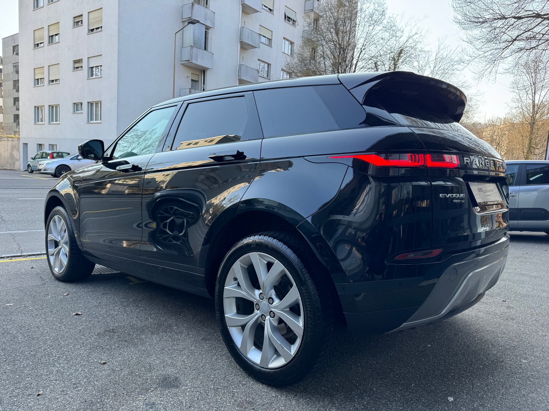 LAND ROVER Range Rover Evoque P 250 SE AT9-image-5