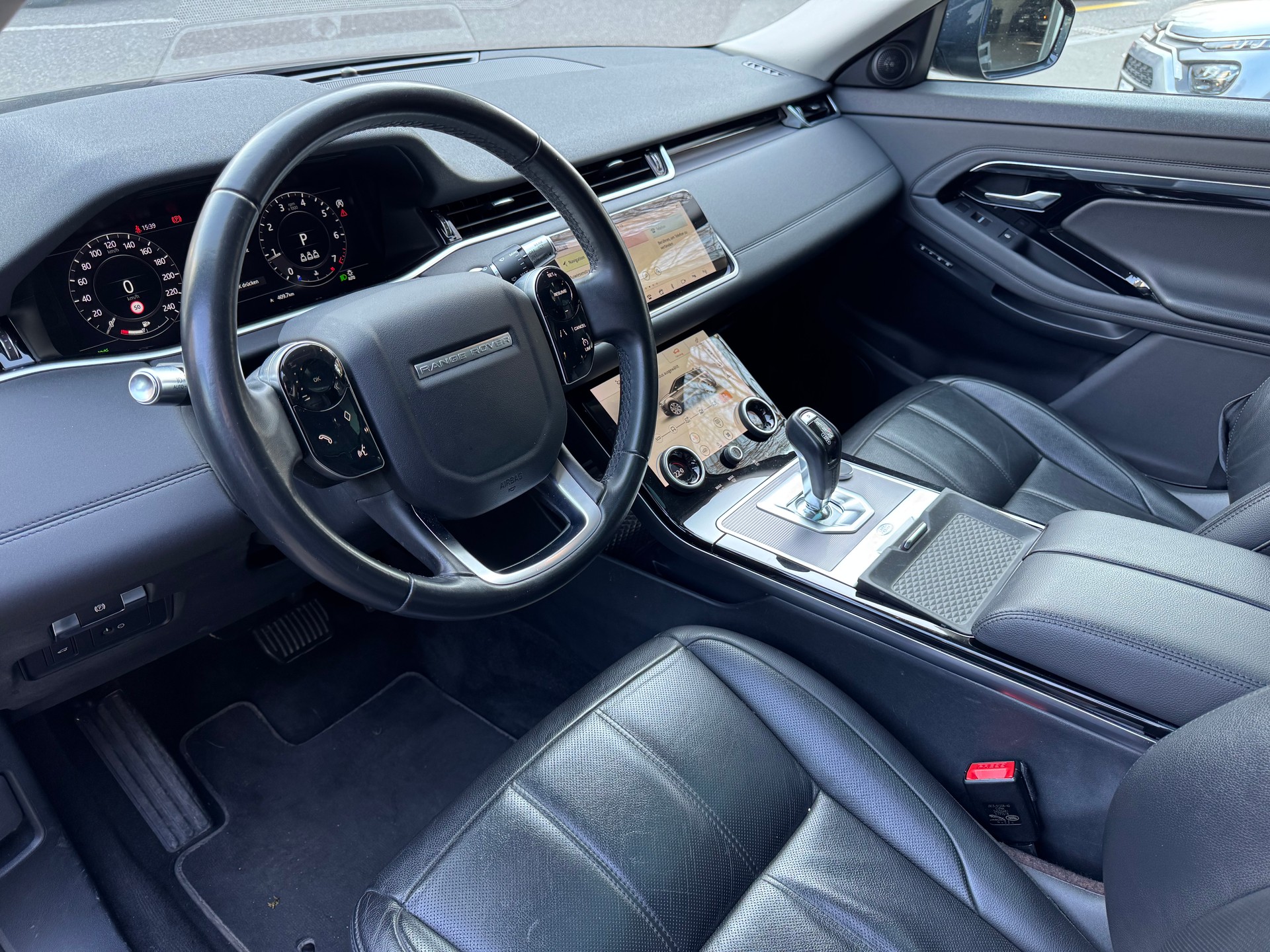 LAND ROVER Range Rover Evoque P 250 SE AT9-image-7