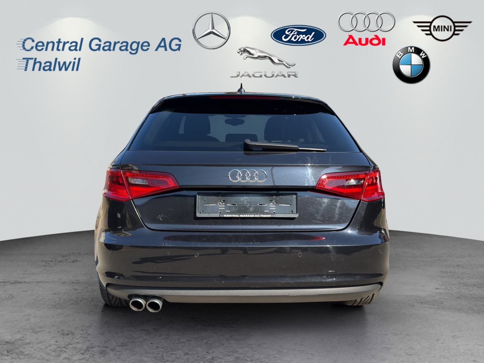 AUDI A3 Sportback 1.8 TFSI Ambiente quattro S-tronic-image-4