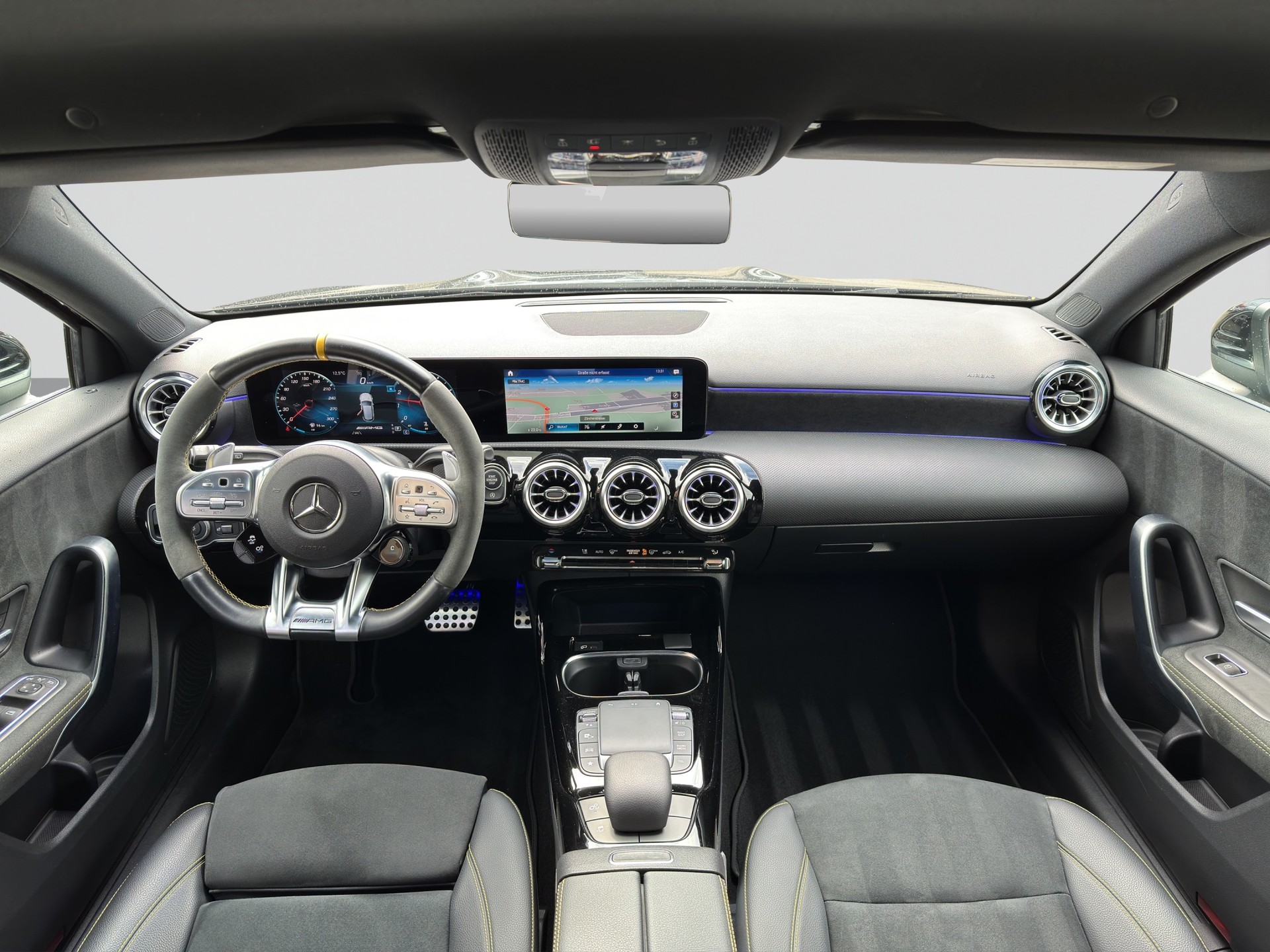 MERCEDES-BENZ A 45 S AMG 4Matic+ Speedshift-image-12
