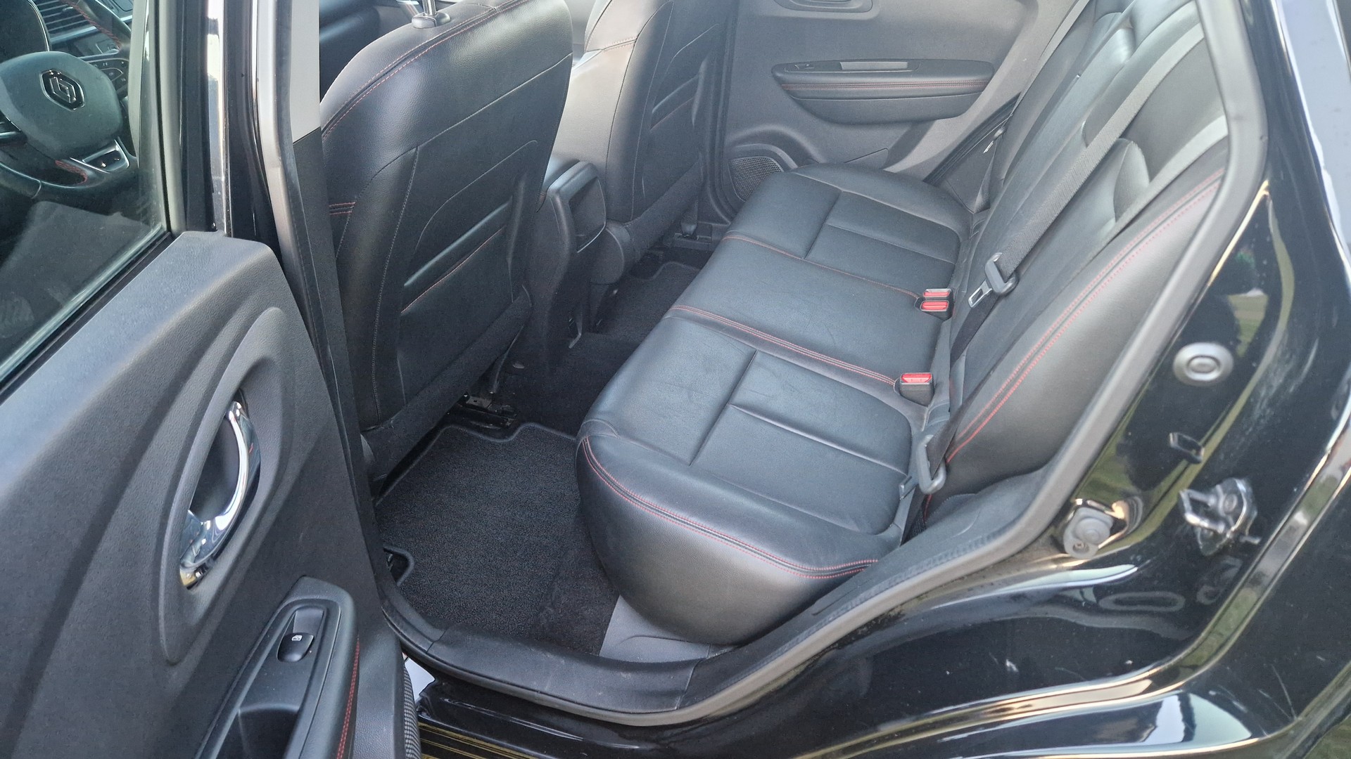 RENAULT Kadjar 1.2 16V Turbo Swiss Edition EDC-image-7