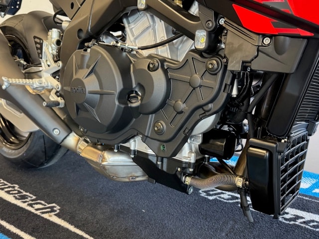 APRILIA Tuono V4 1100 E5+ Factory-image-8