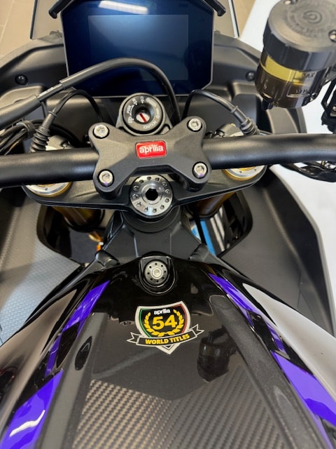 APRILIA Tuono V4 1100 E5+ Factory-image-15