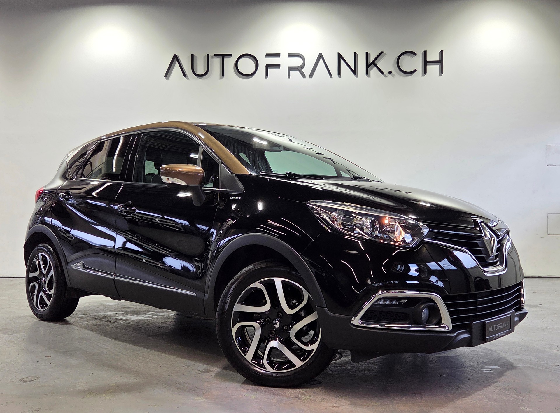 RENAULT Captur 1.2 TCe Iconic EDC S/S-image-12