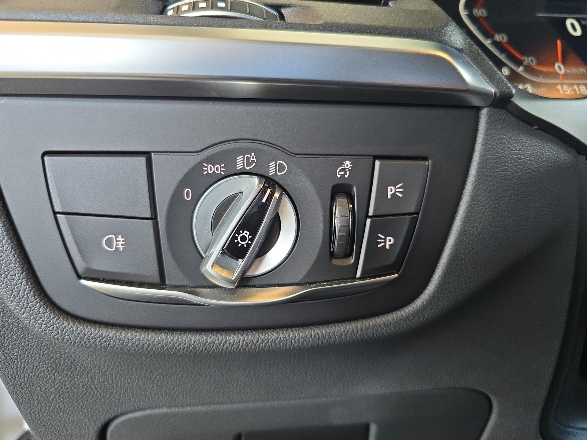 BMW X3 20d xDrive paddles-image-19