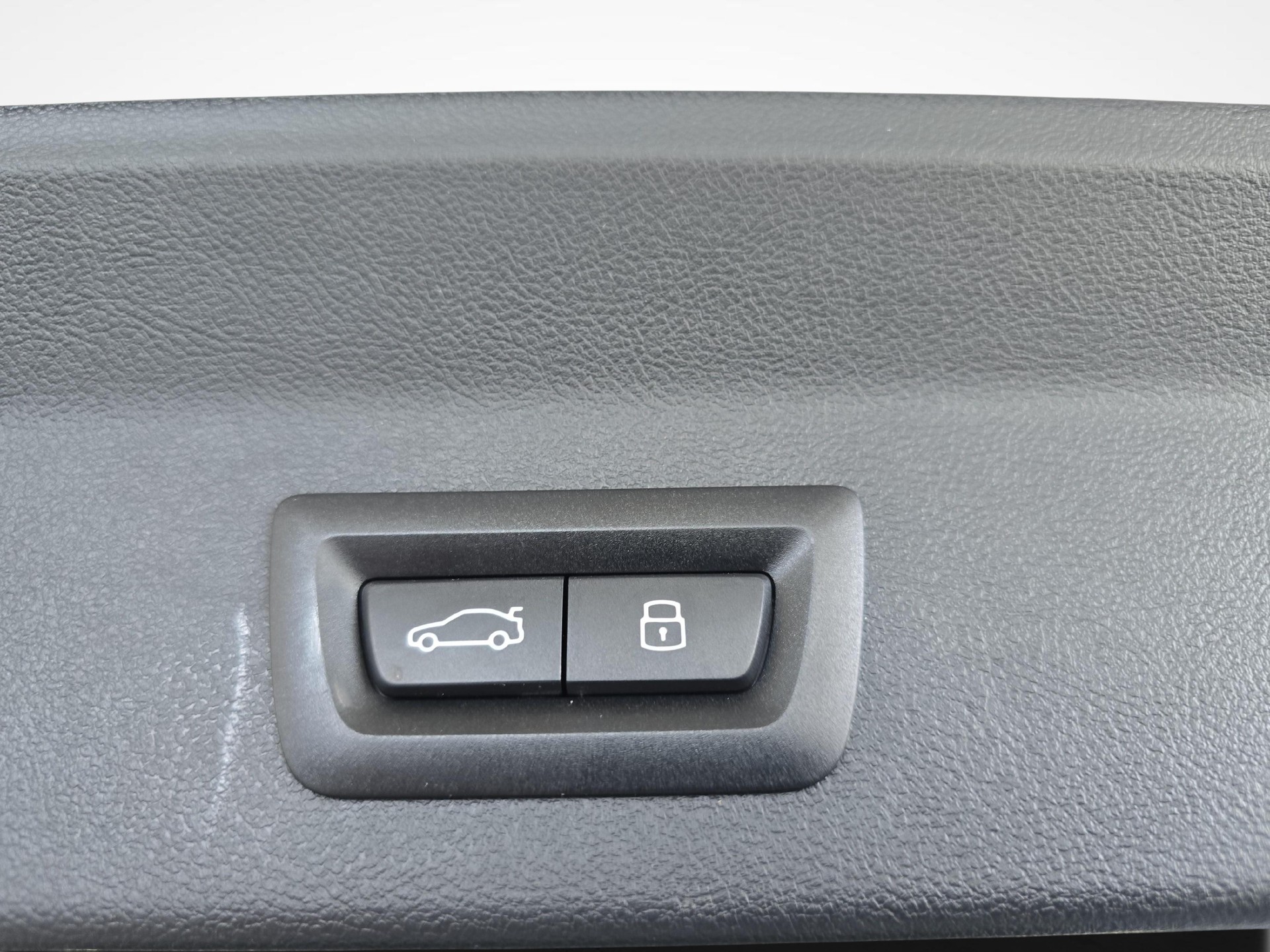 BMW X3 20d xDrive paddles-image-12