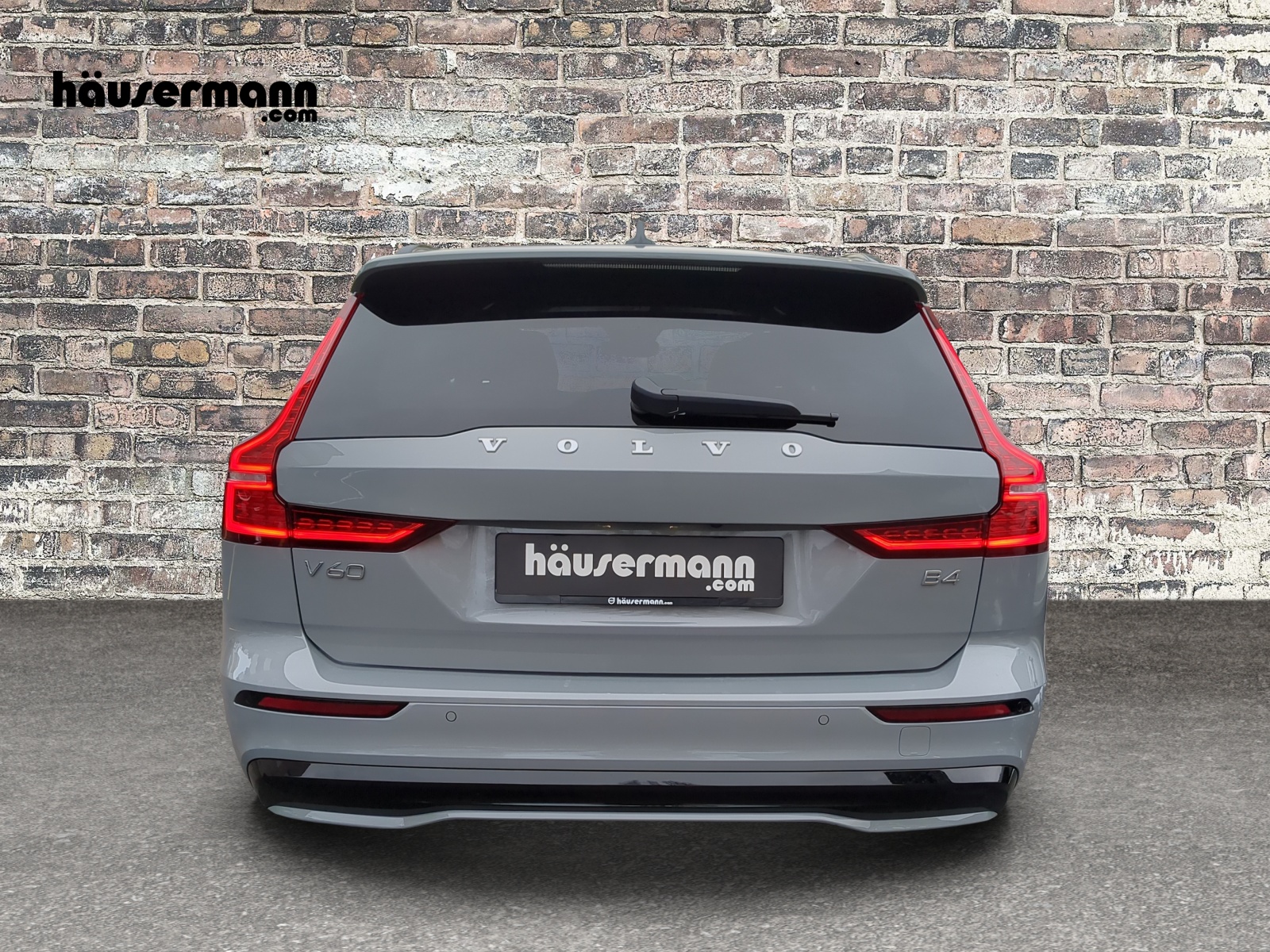 VOLVO V60 2.0 B4 Ultimate Dark-image-13