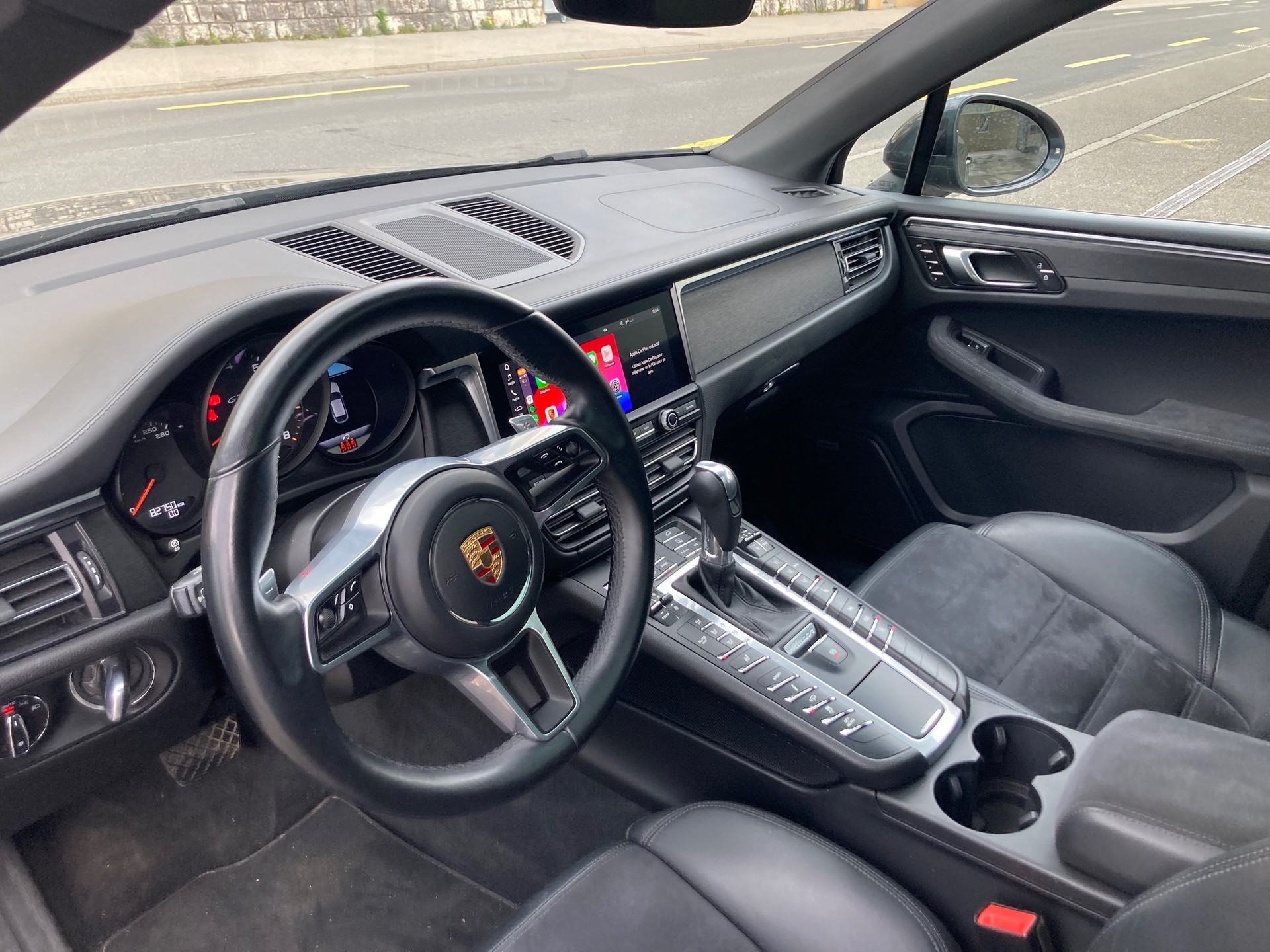 PORSCHE Macan GTS-image-8