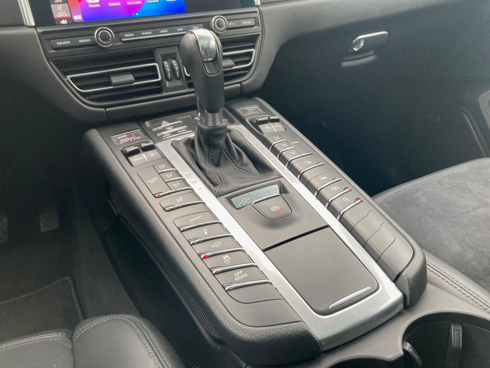 PORSCHE Macan GTS-image-13