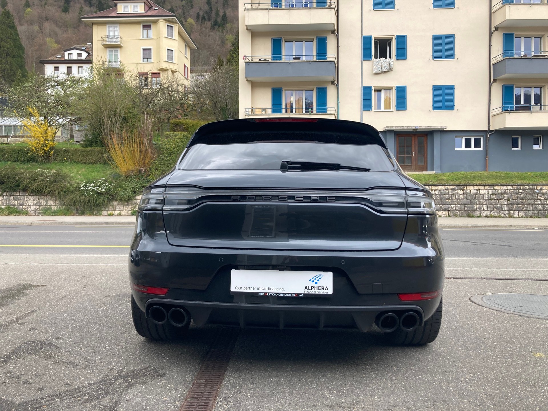 PORSCHE Macan GTS-image-4