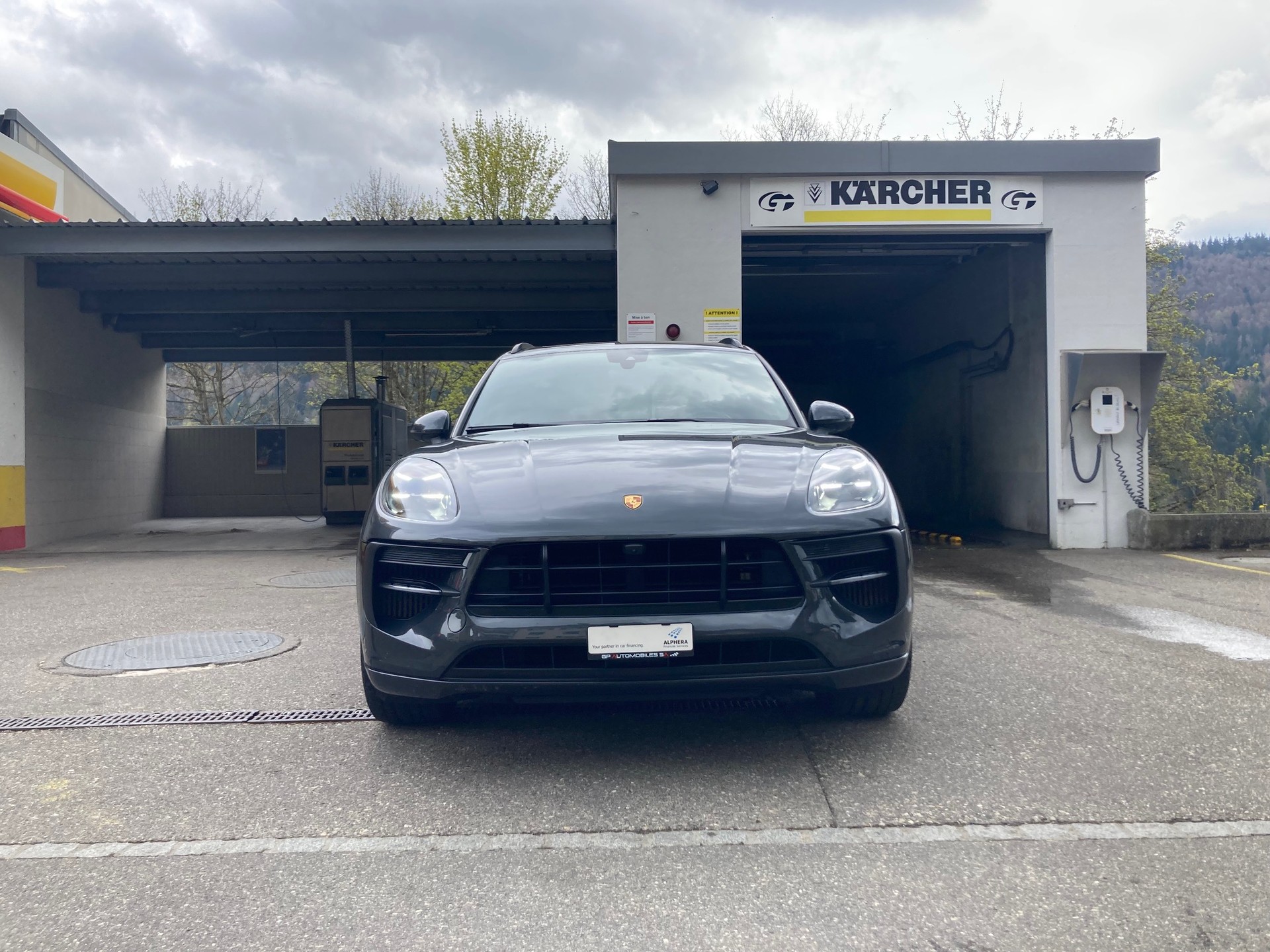 PORSCHE Macan GTS-image-1