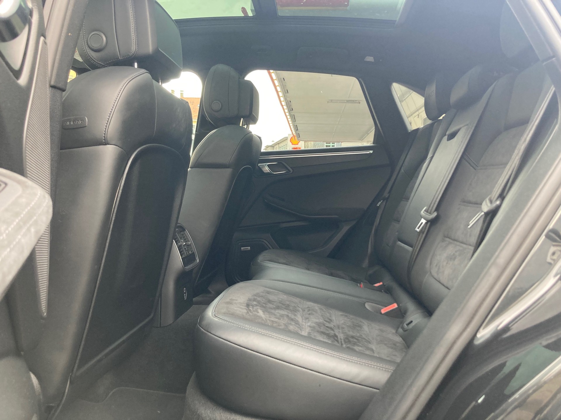 PORSCHE Macan GTS-image-6