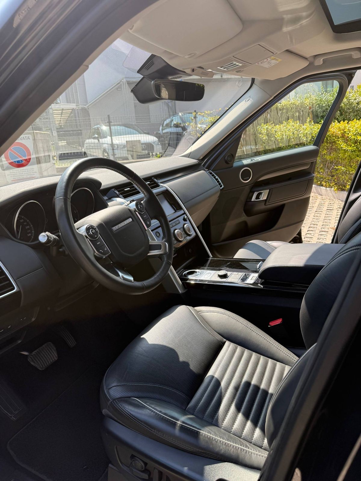 LAND ROVER Discovery 2.0 SD4 HSE Automatic-image-2