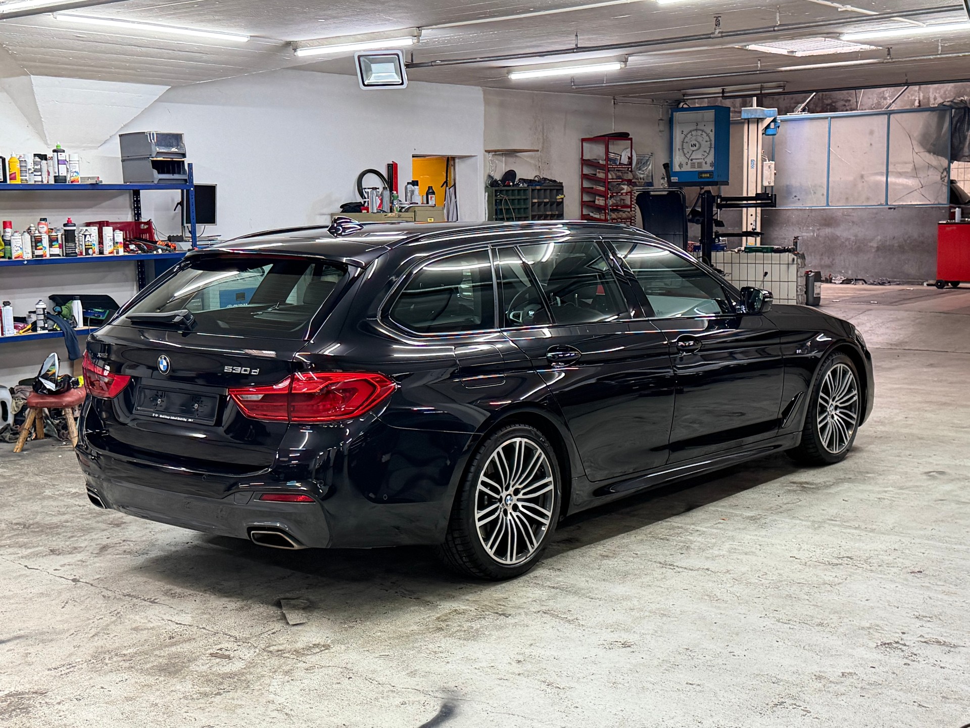 BMW 530d xDrive Touring Pure M Sport Edition Steptr.-image-1
