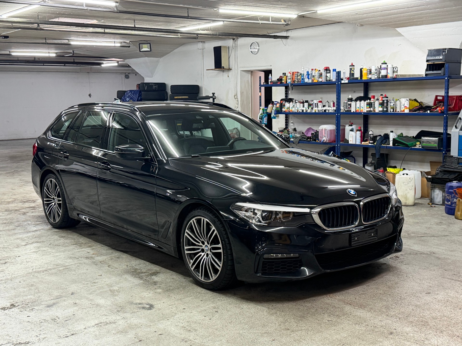 BMW 530d xDrive Touring Pure M Sport Edition Steptr.-image-4