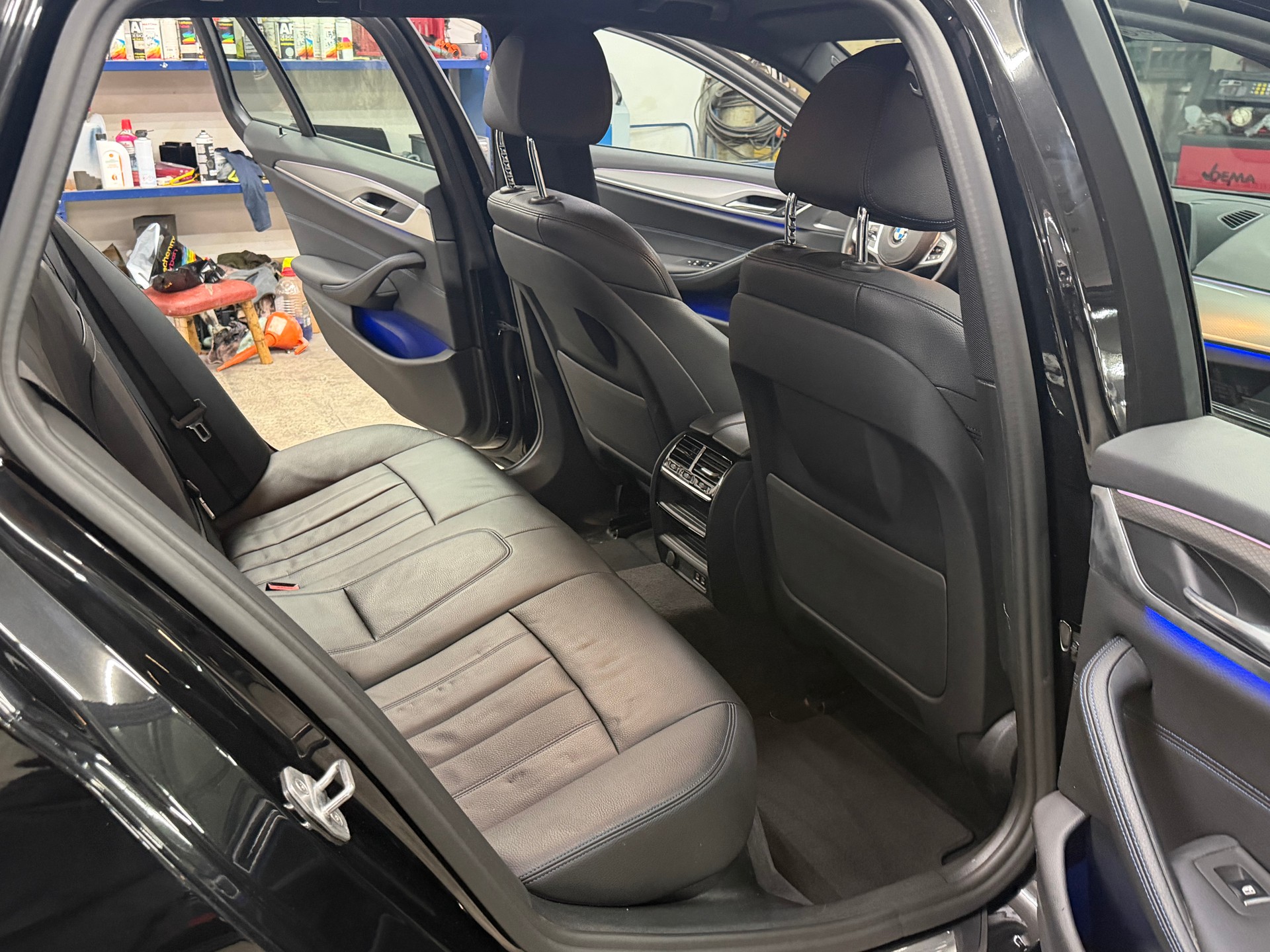 BMW 530d xDrive Touring Pure M Sport Edition Steptr.-image-11