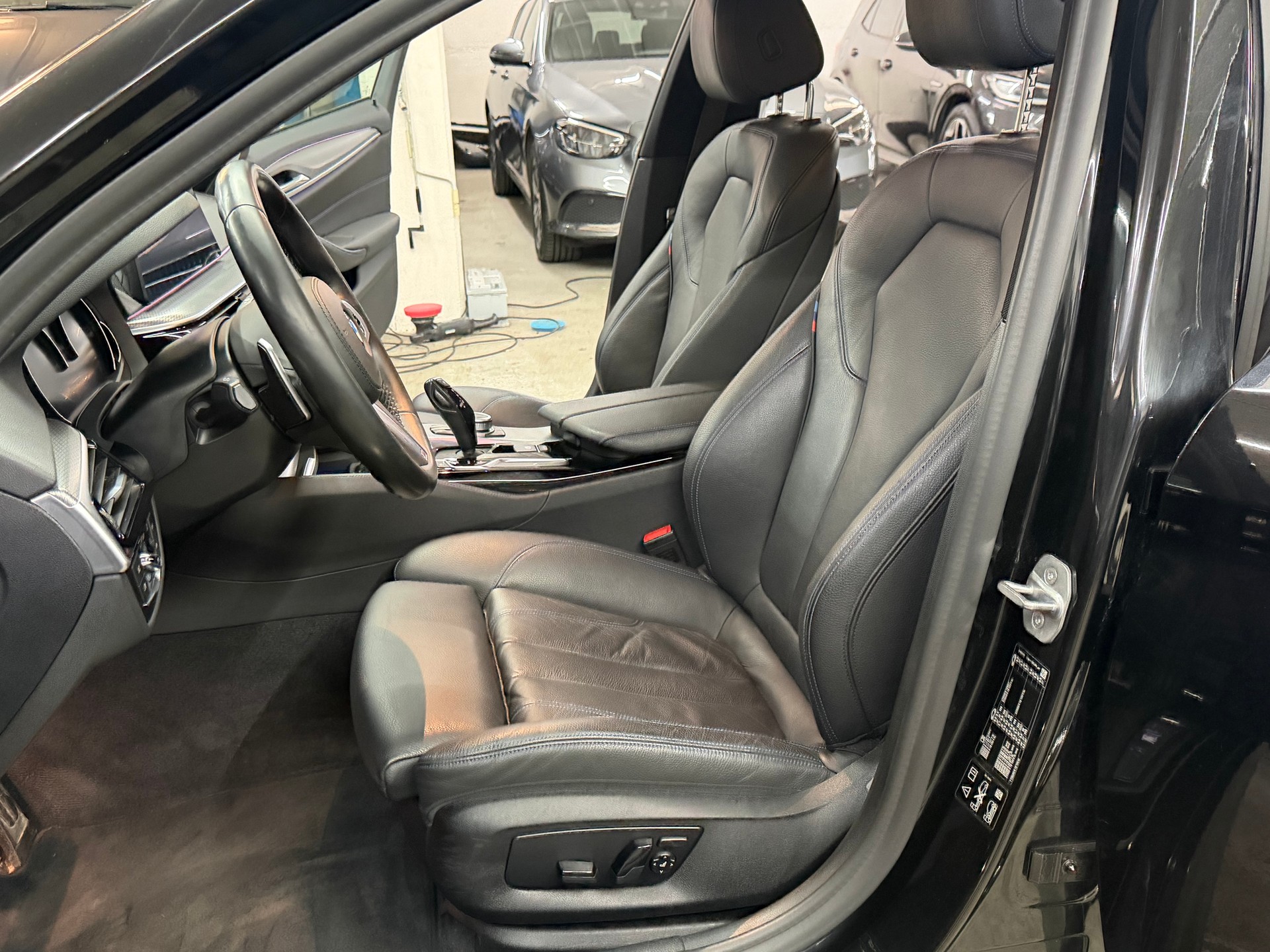 BMW 530d xDrive Touring Pure M Sport Edition Steptr.-image-15