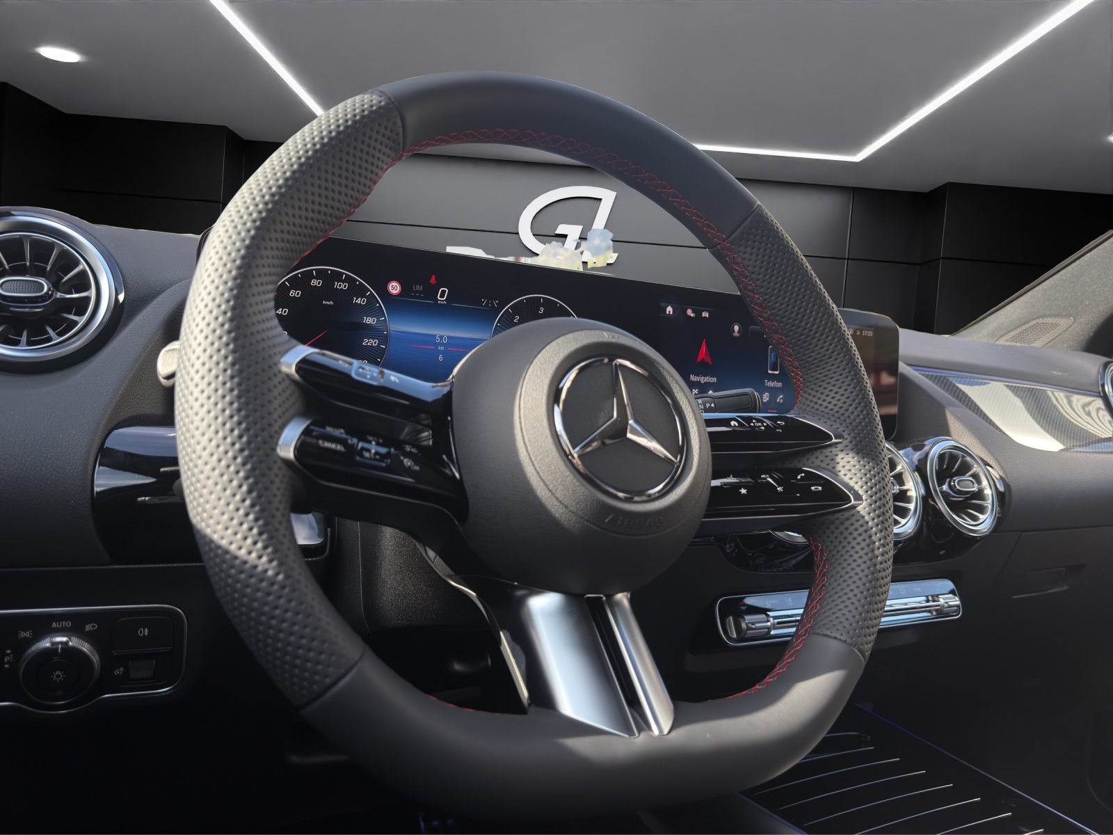 Image MERCEDES-BENZ GLA-220 GLA 220d 4Matic 8G-DCTSwiss Star