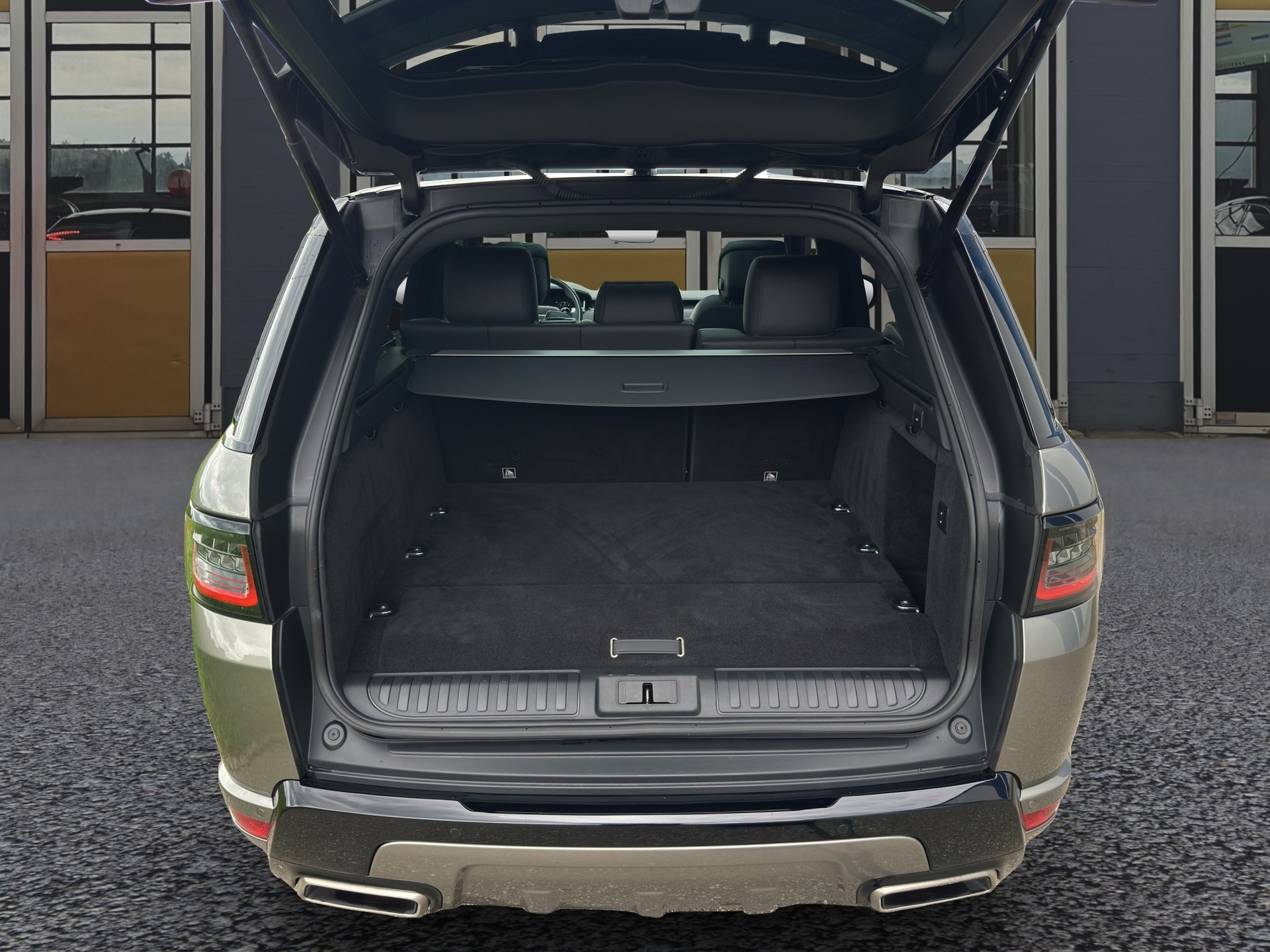 LAND ROVER Range Rover Sport P400e 2.0 I4 PHEV HSE Dyn Stealth Aut.-image-14