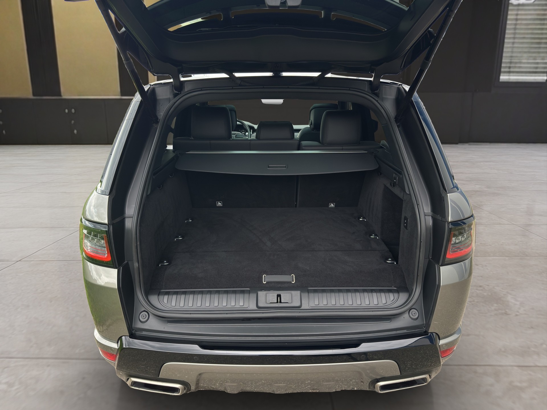 LAND ROVER Range Rover Sport P400e 2.0 I4 PHEV HSE Dyn Stealth Aut.-image-14