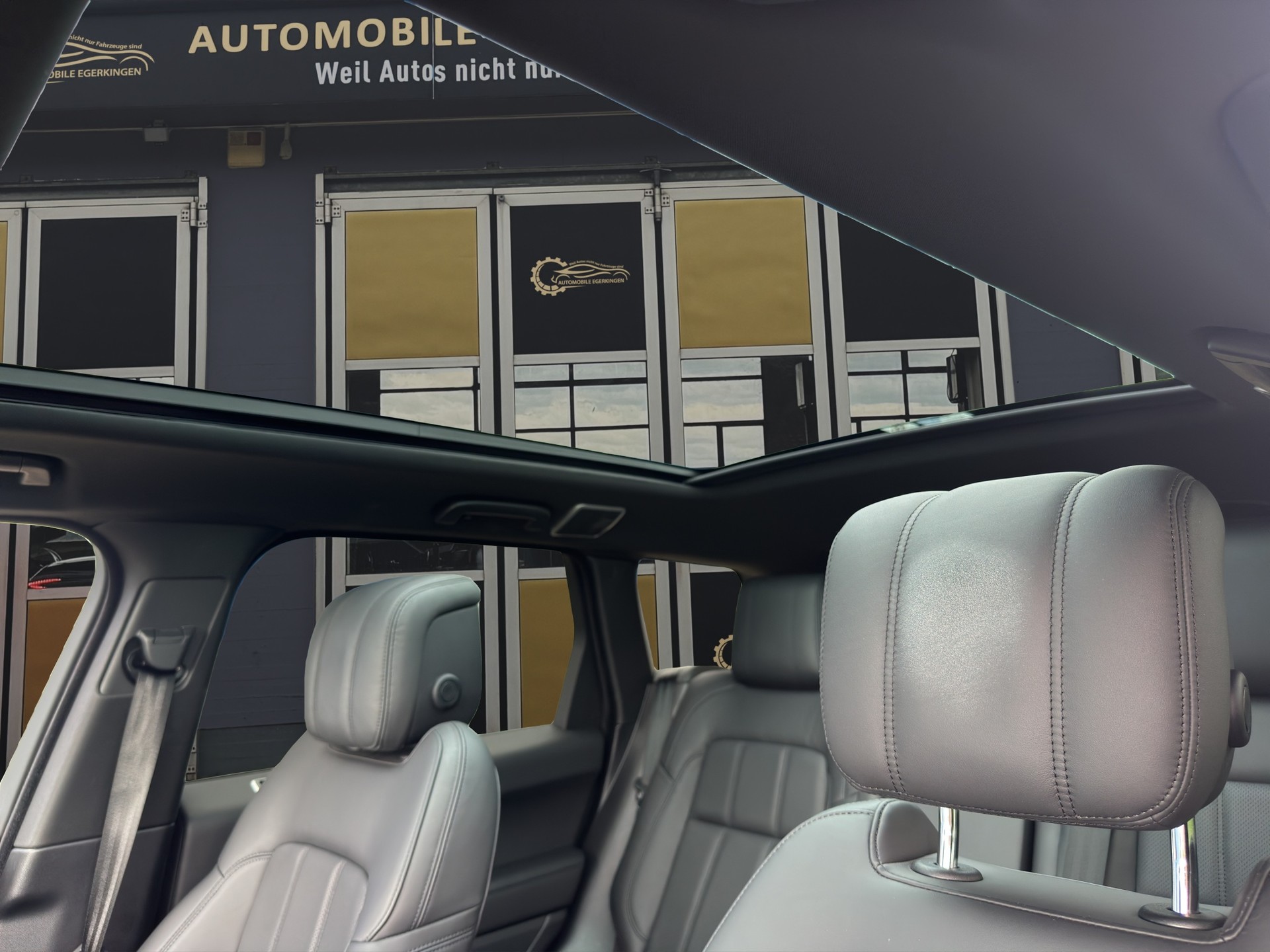 LAND ROVER Range Rover Sport P400e 2.0 I4 PHEV HSE Dyn Stealth Aut.-image-12