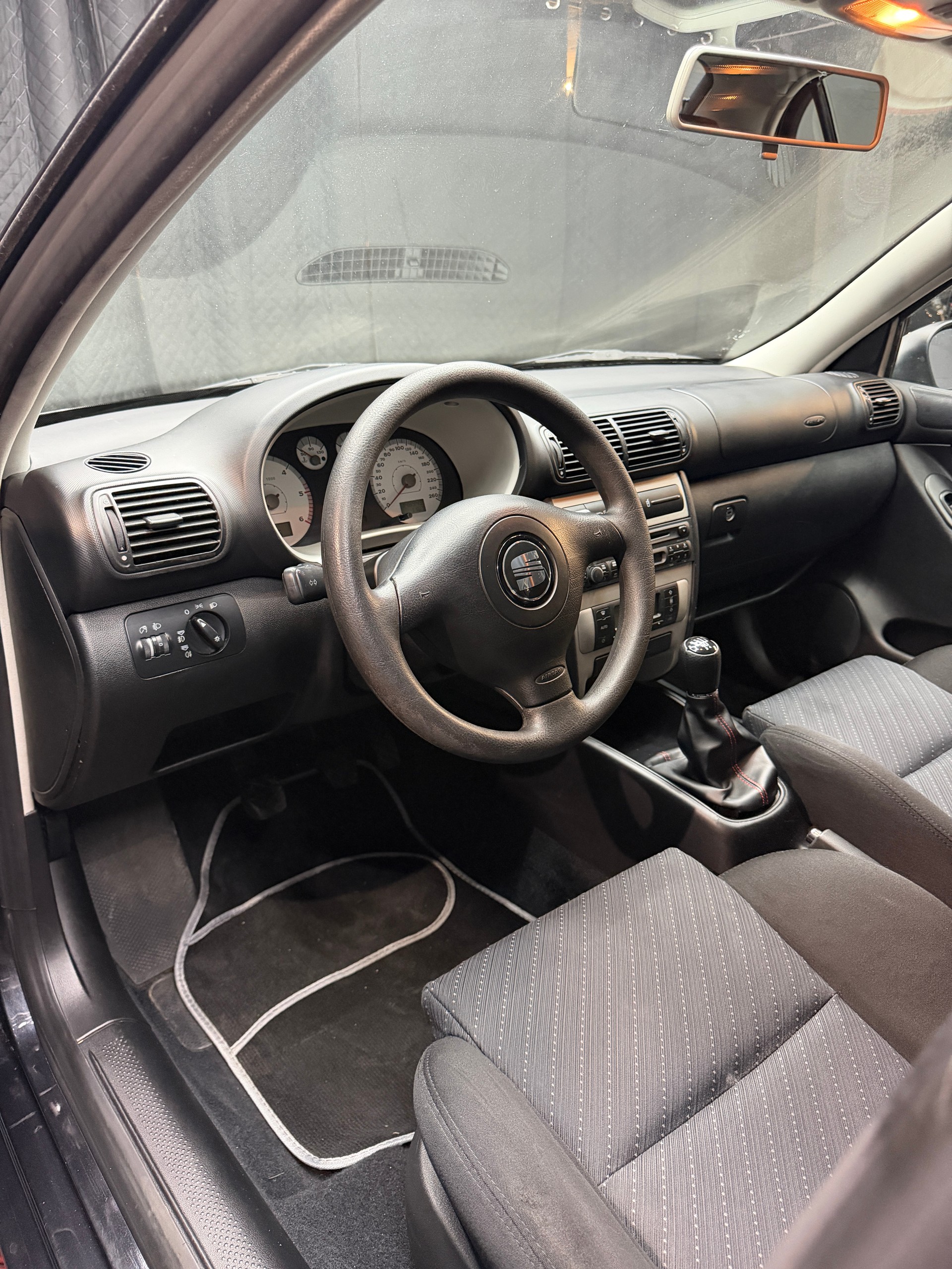 SEAT Leon 1.9 TDI Last Edition-image-3