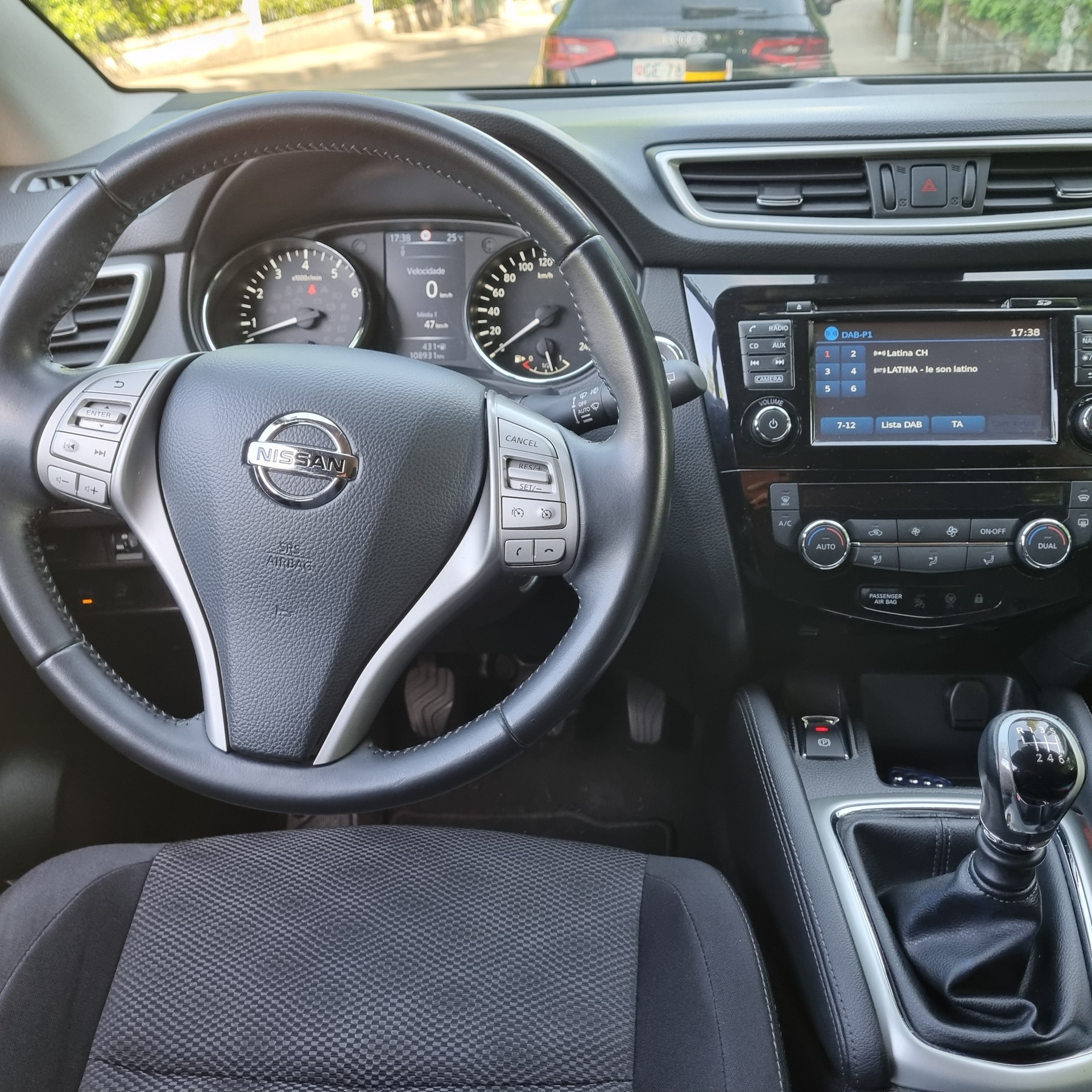 NISSAN QASHQAI-image-2