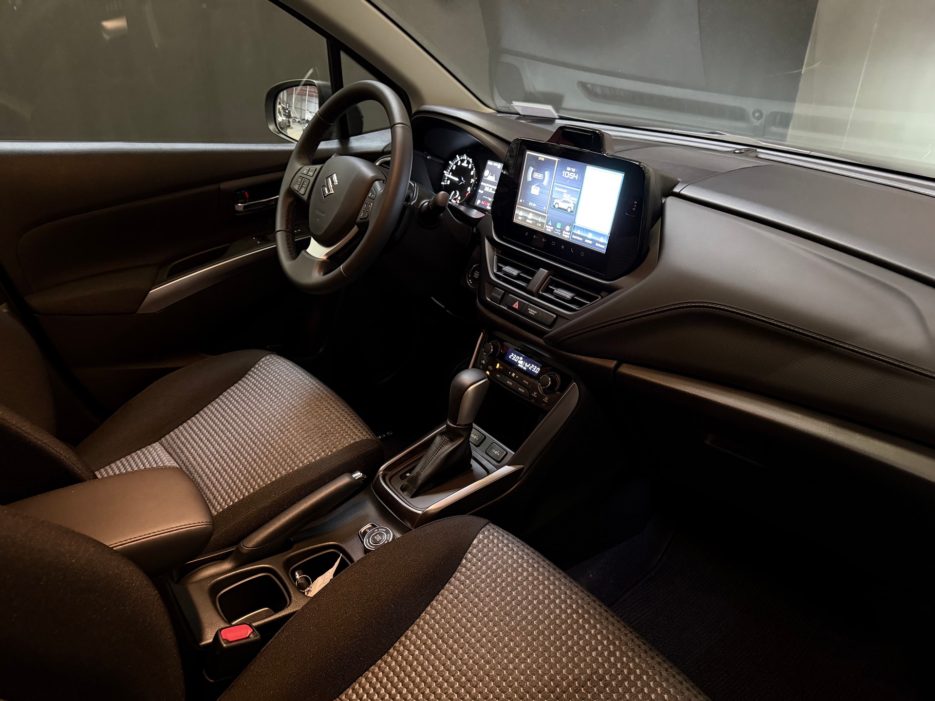 SUZUKI S-Cross 1.4 16V Compact+ MHD Automatic-image-19