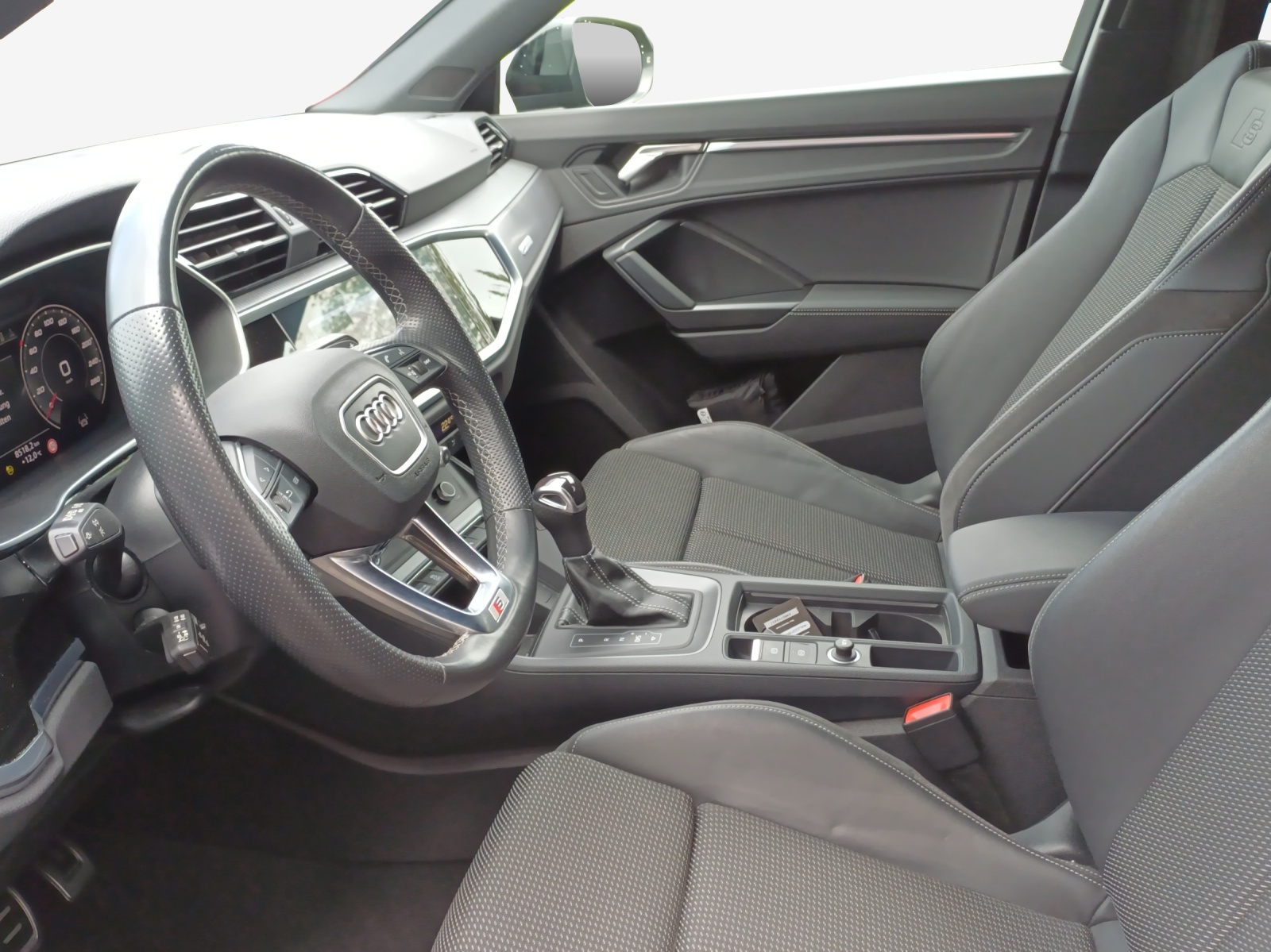 AUDI Q3 Sportback 35 TFSI Attraction S-tronic-image-7