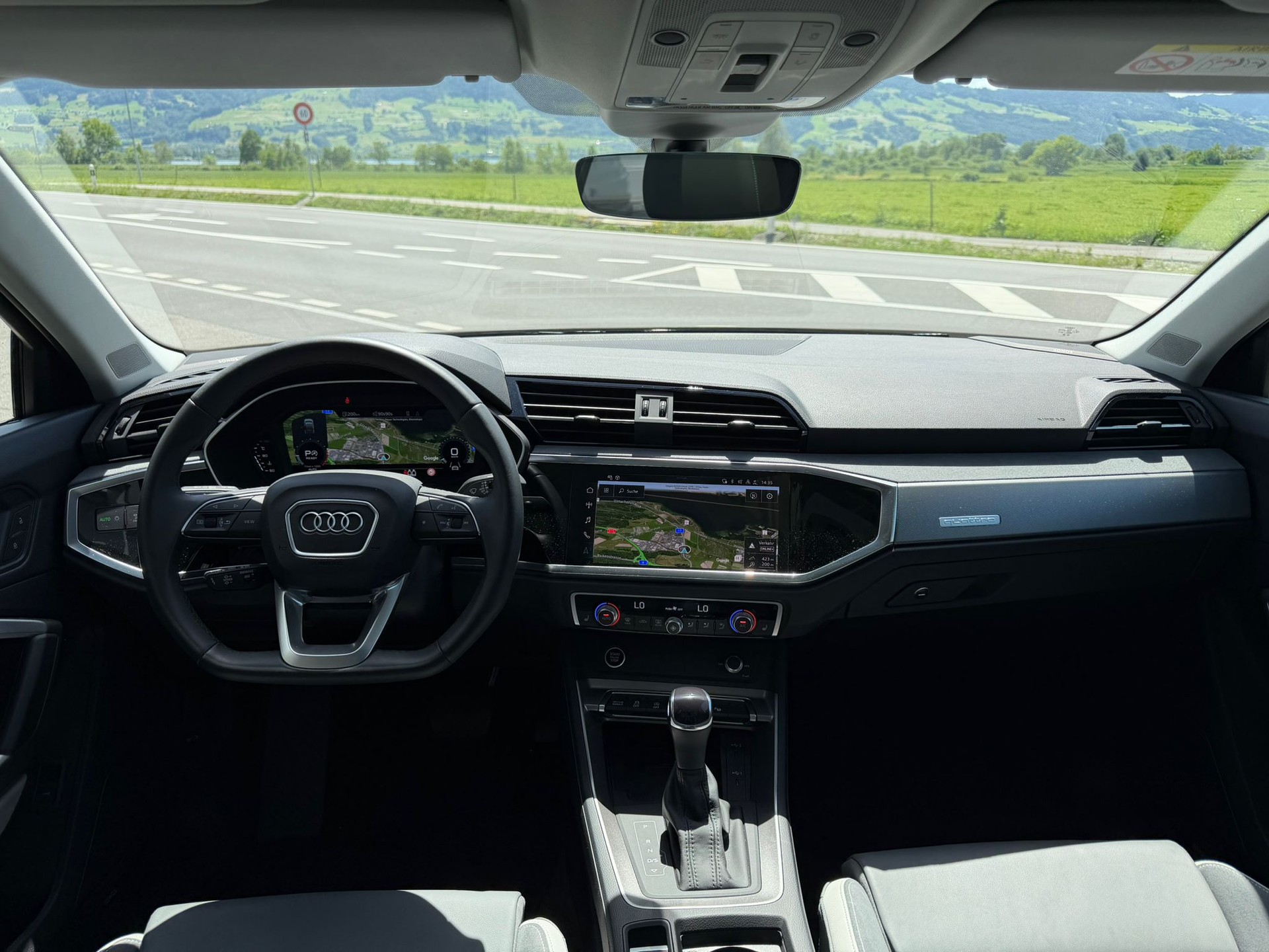 AUDI Q3 Sportback 45 TFSI S line quattro S-tronic-image-9