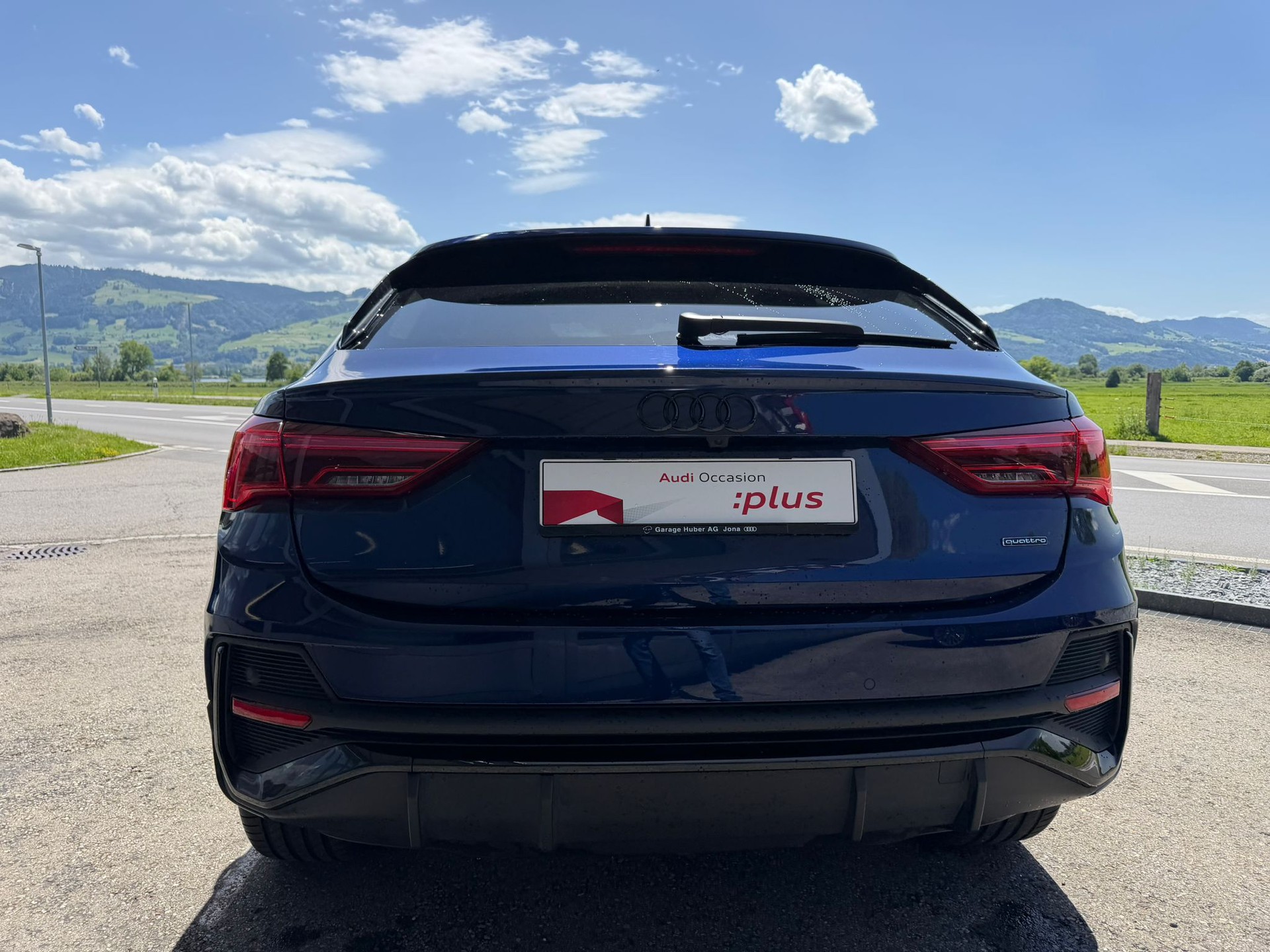 AUDI Q3 Sportback 45 TFSI S line quattro S-tronic-image-4