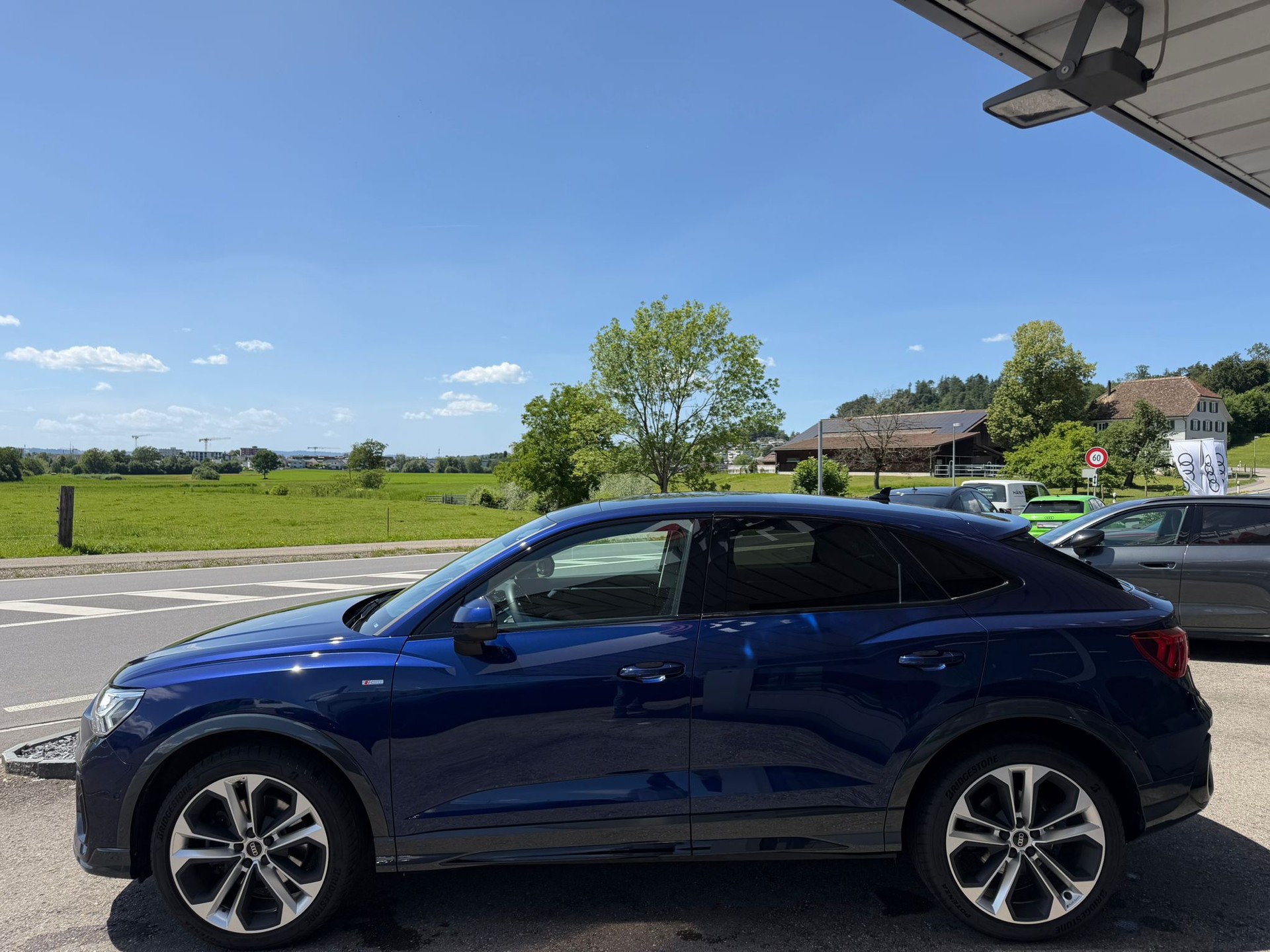 AUDI Q3 Sportback 45 TFSI S line quattro S-tronic-image-5