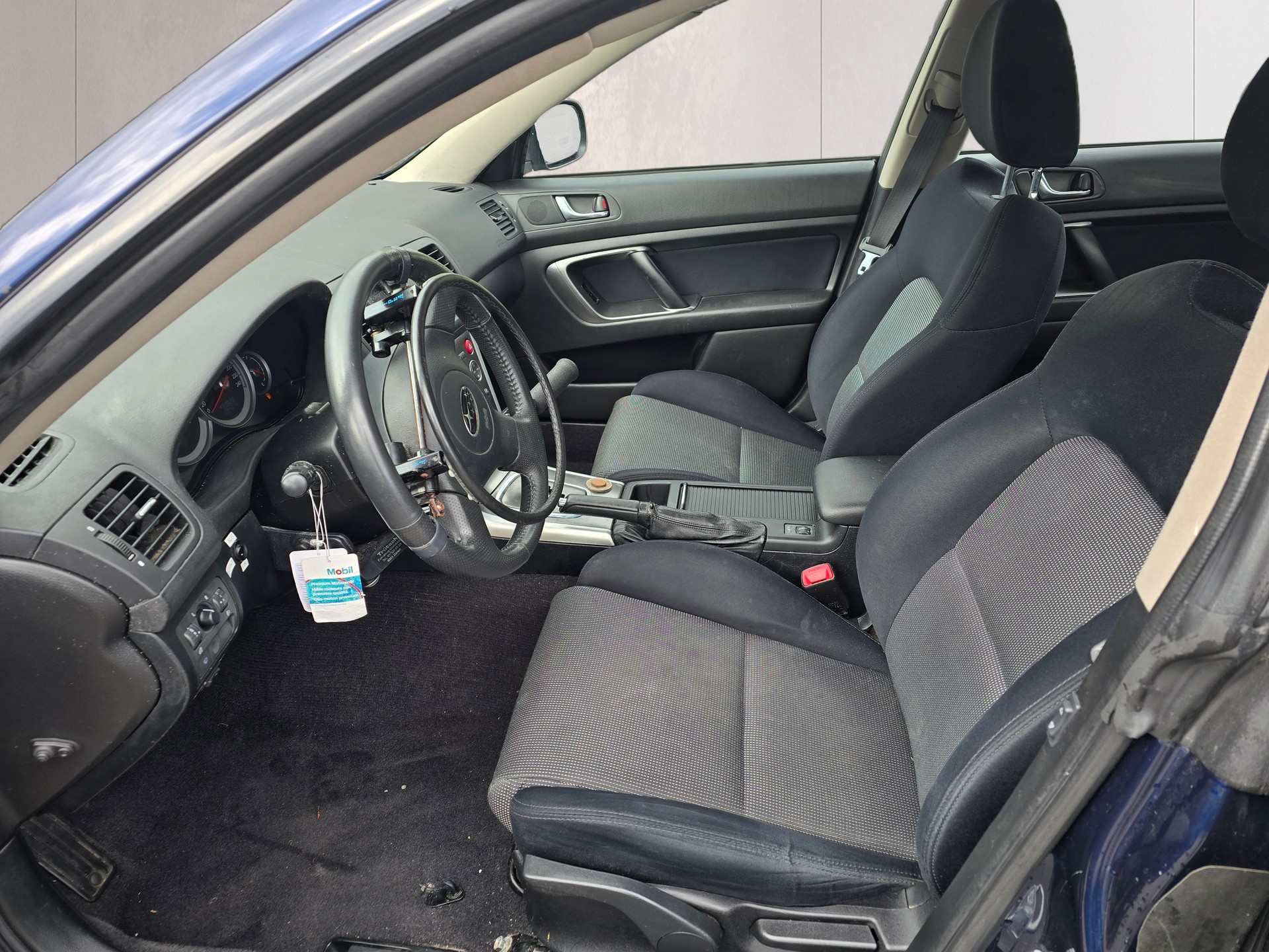 SUBARU Legacy 2.0R AWD Swiss-image-16