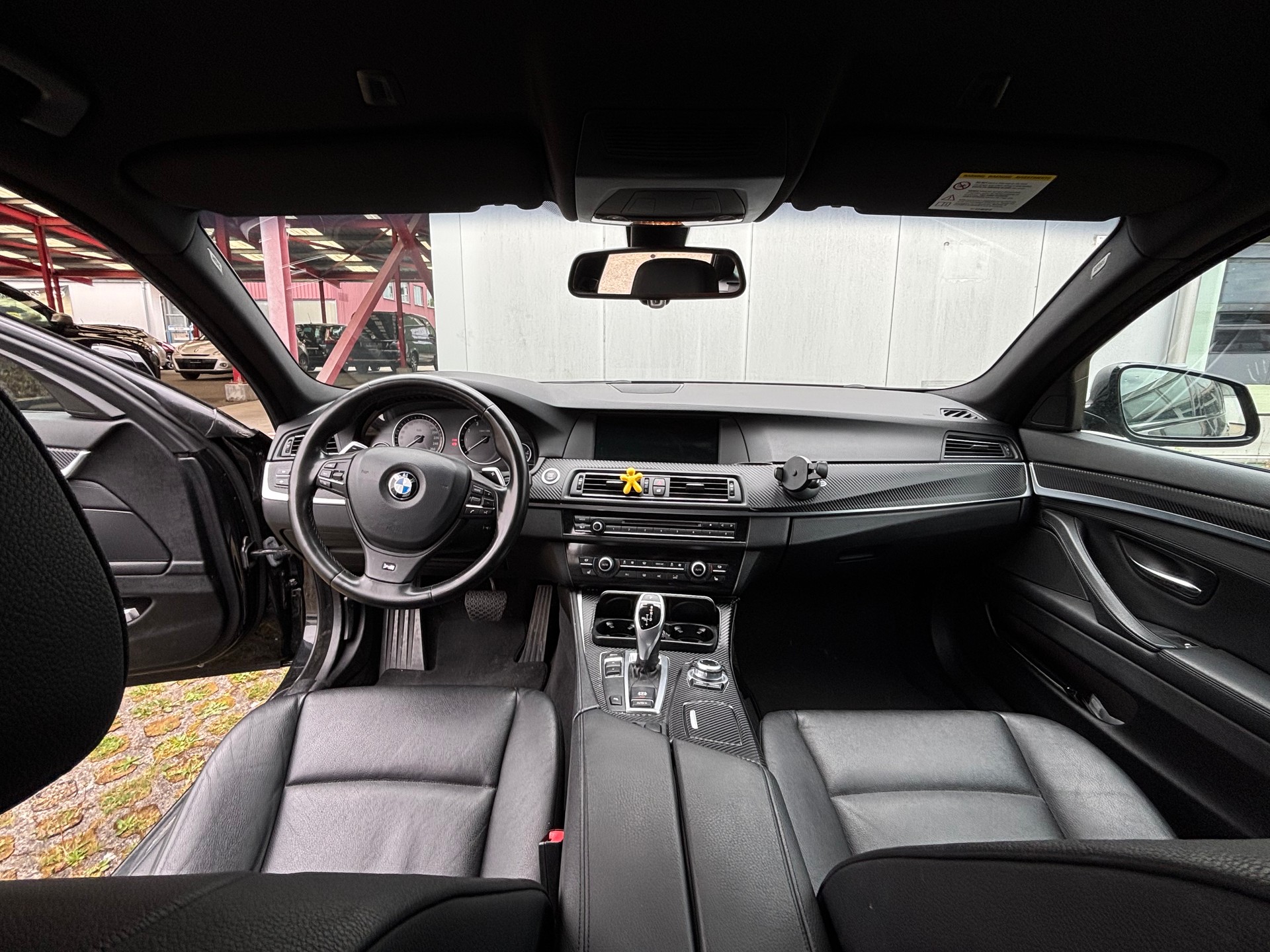 BMW 530i-image-2