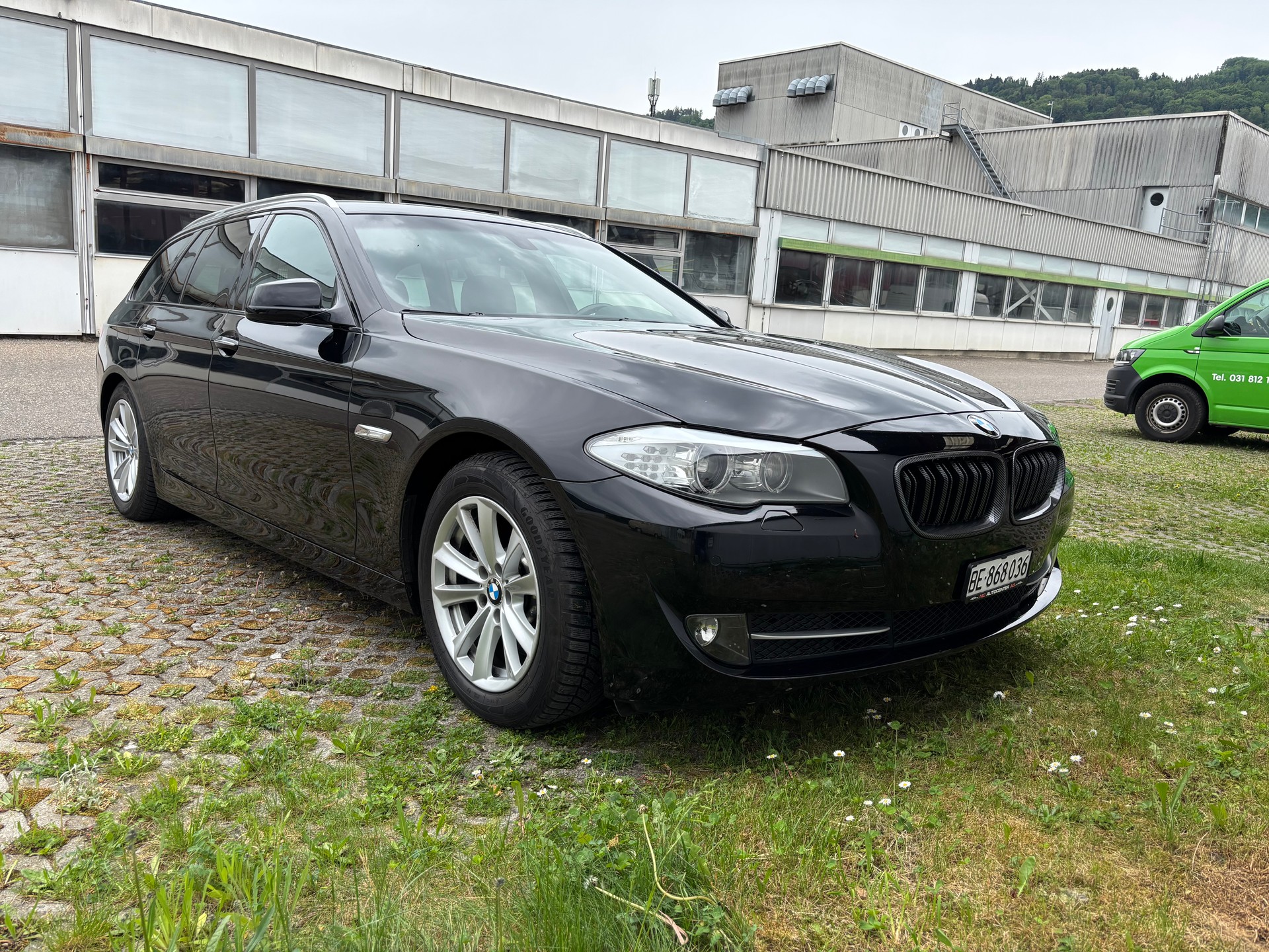 BMW 530i-image-0