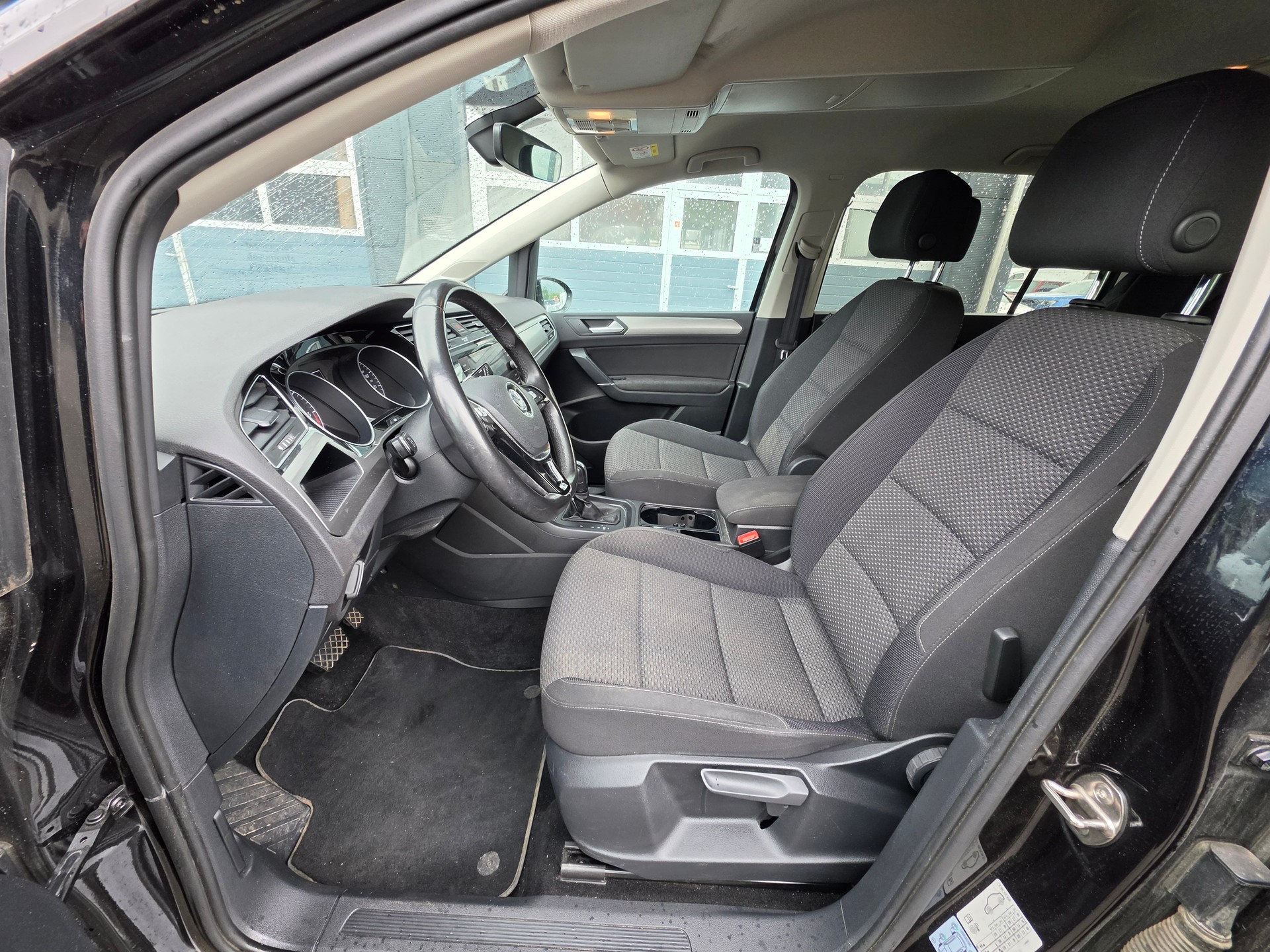 VW Touran 2.0 TDI BlueMotion TechnologyComfortline DSG-image-9