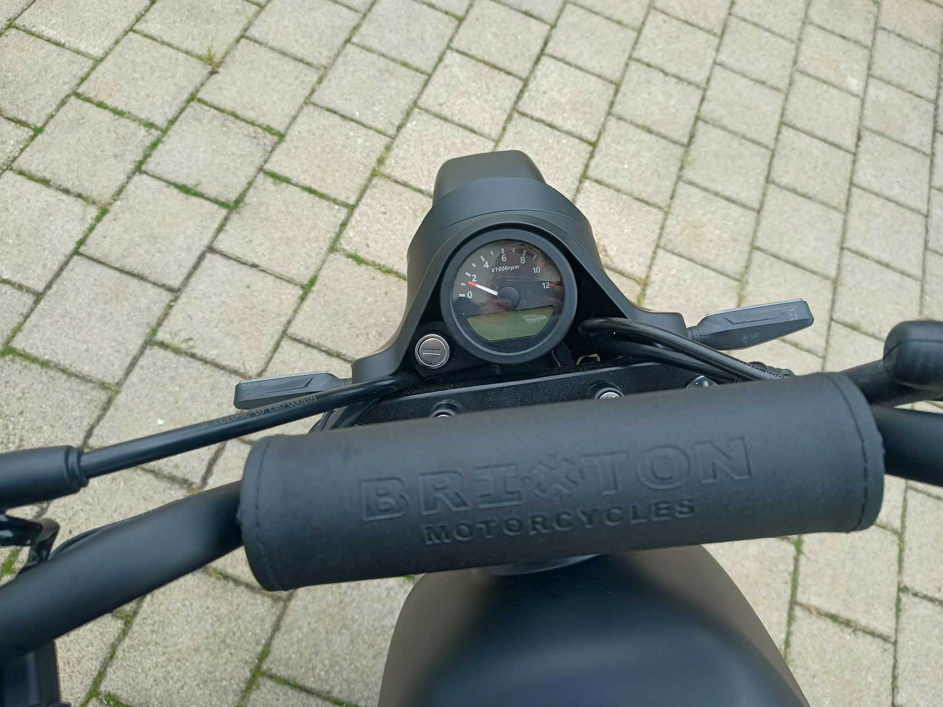 BRIXTON Crossfire 125 XS-image-6