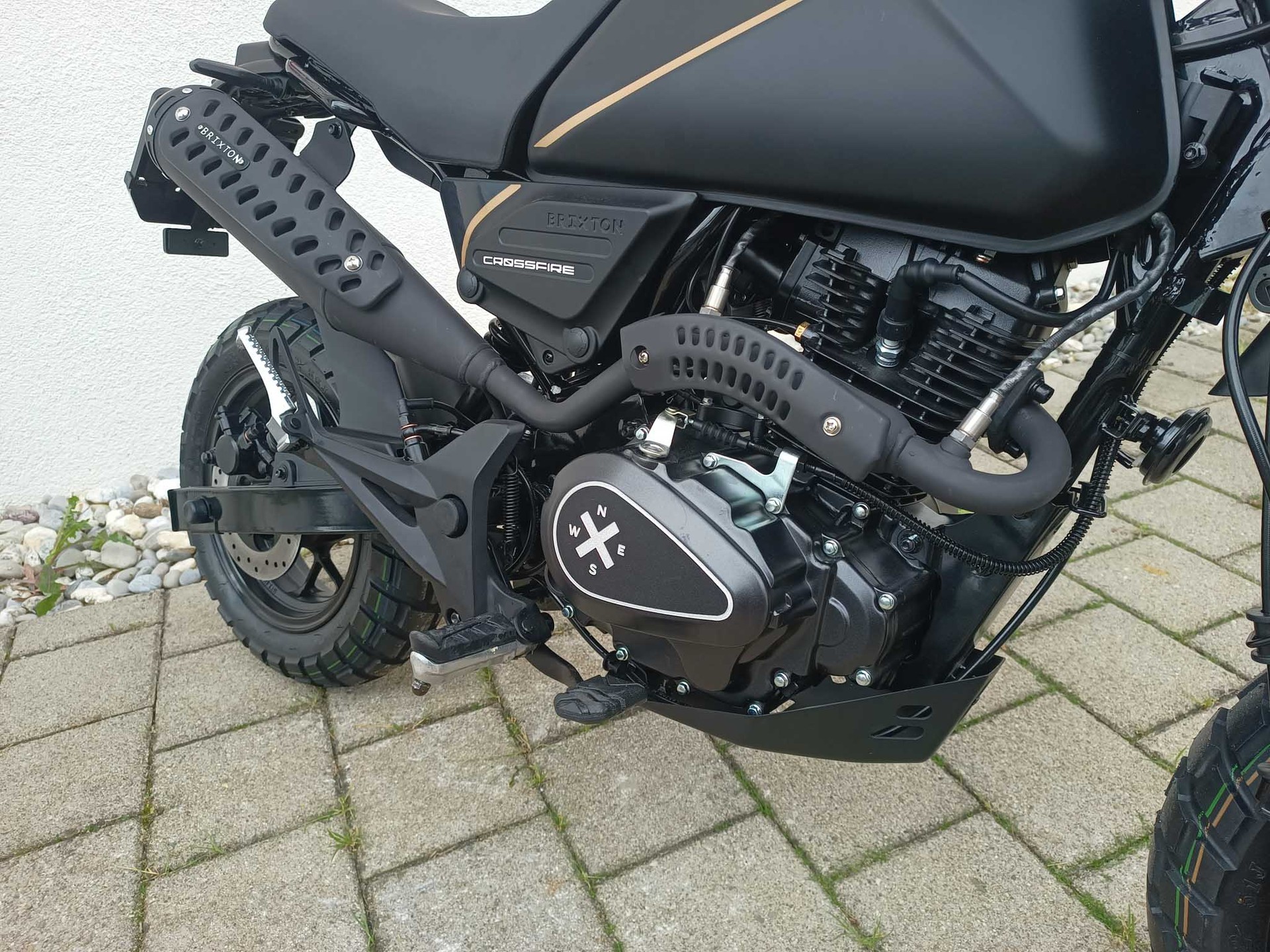 BRIXTON Crossfire 125 XS-image-8
