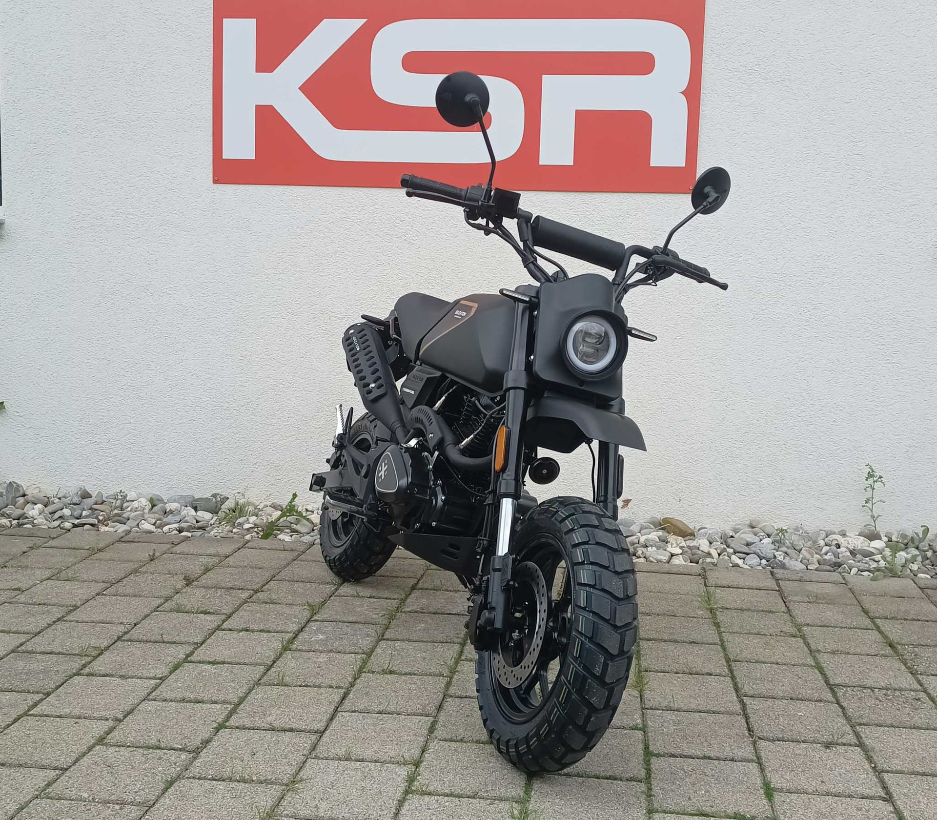 BRIXTON Crossfire 125 XS-showroom-element-2