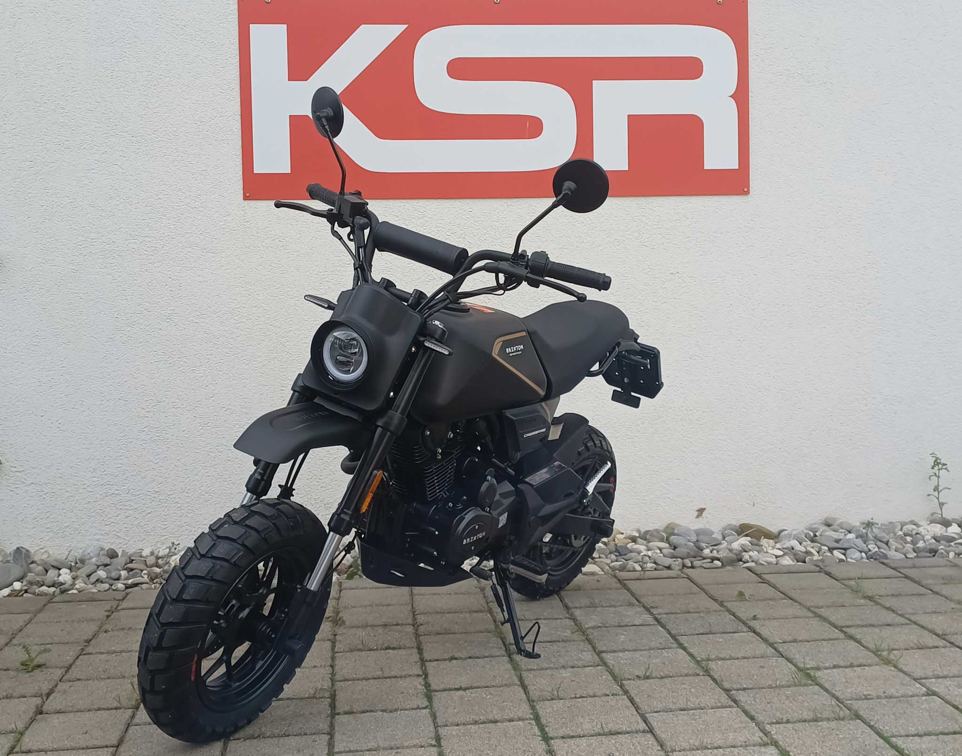 BRIXTON Crossfire 125 XS-showroom-element-3